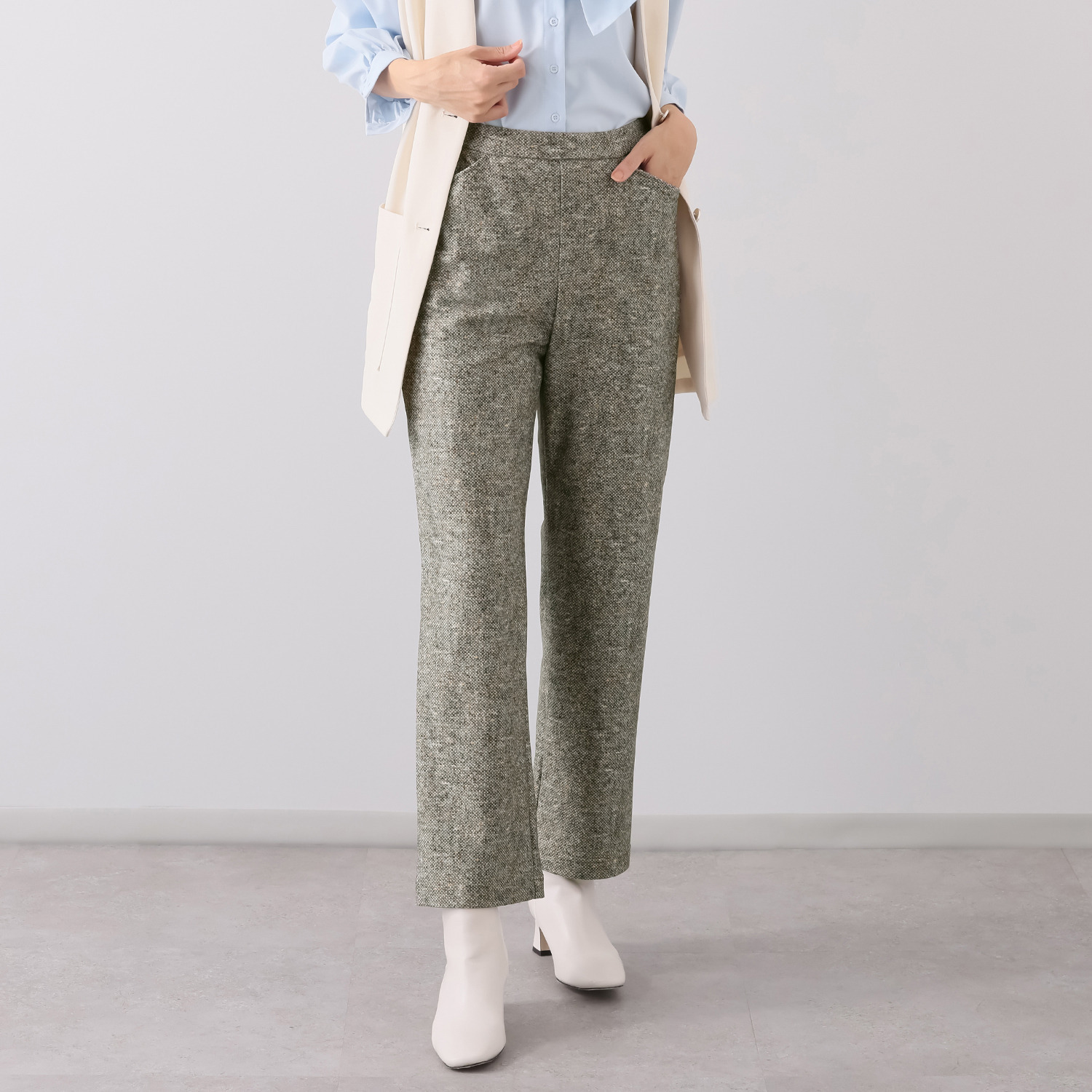 ラ・シュシュ 蓄熱 美起毛素材を使用した ツイードプリントの ３Ｄストレートパンツ ＜股下６８ｃｍ＞