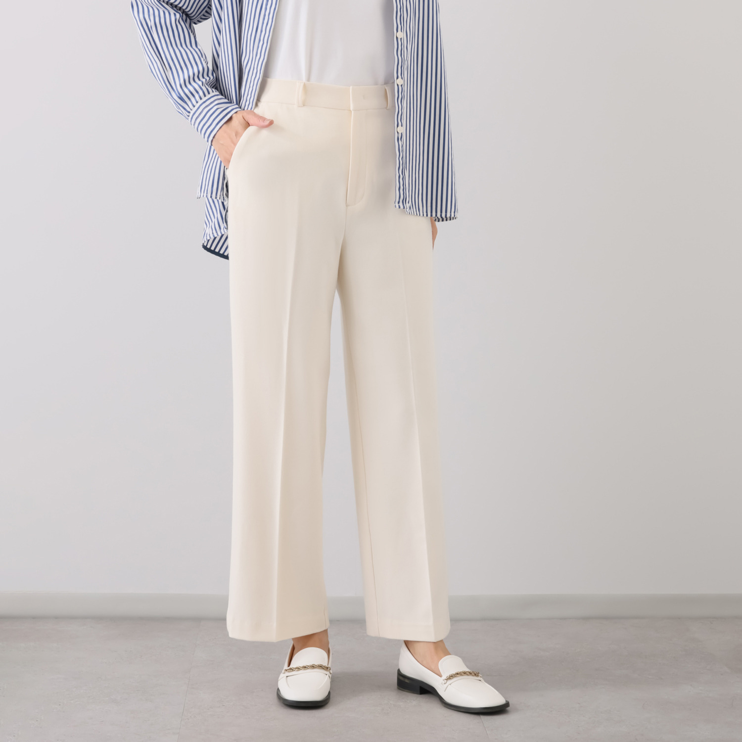 カフェタビ 微起毛素材で 優しいぬくもり 一点投入でパッと華やか！ 程良いゆとりの美脚 ワイドストレートパンツ