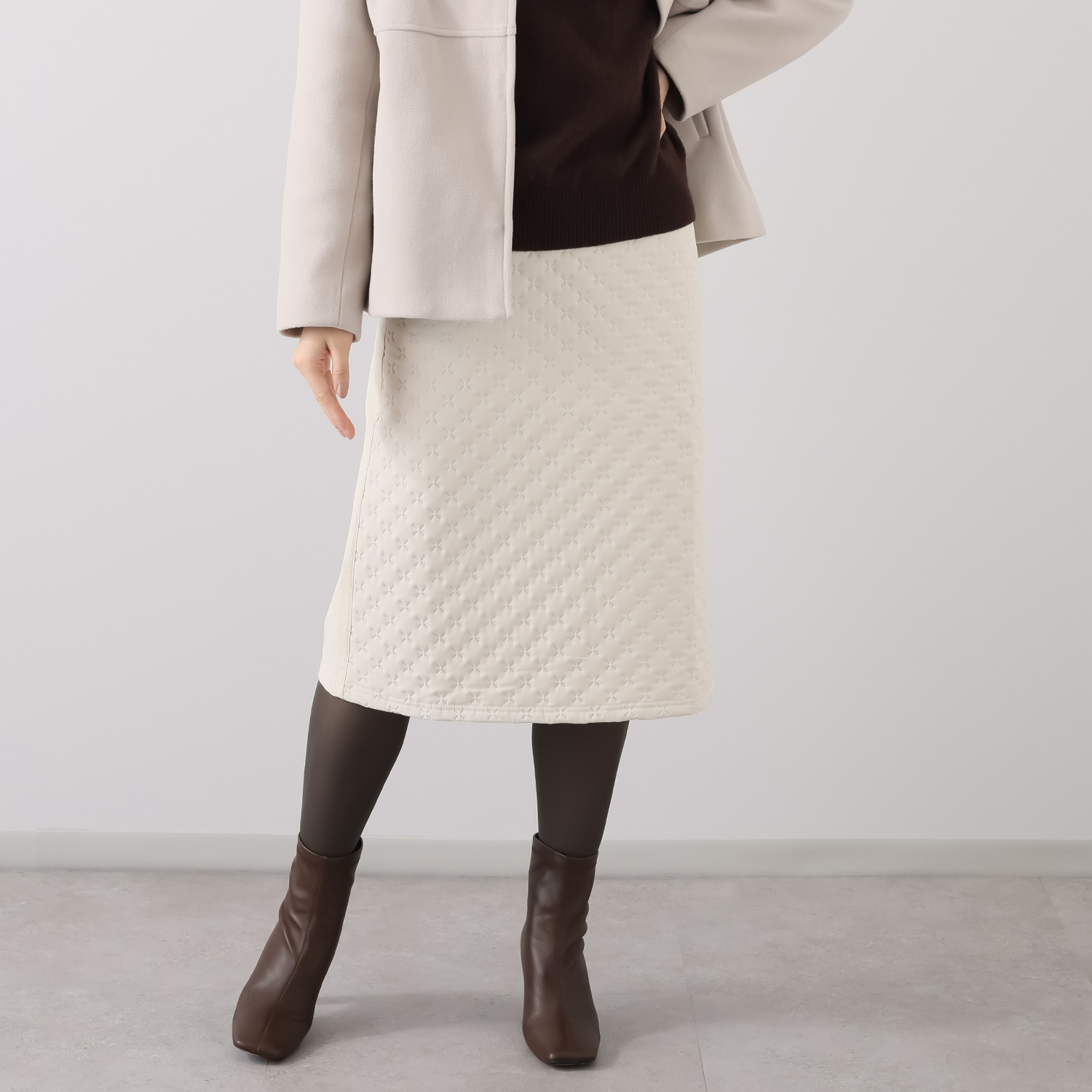 アトリエール 蓄熱保温 マジカルダウン タイトスカート