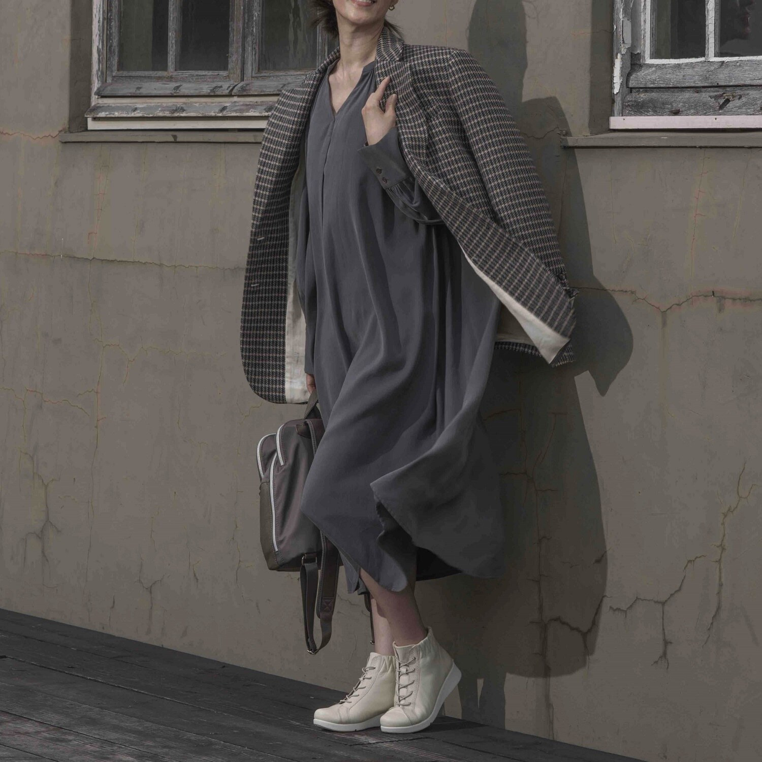 ミスキョウコ シルキータッチ ピーチスキン Ｖネック フレアーワンピース