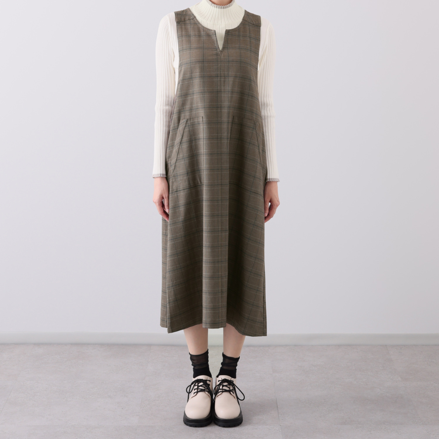 ラヴィーコンフォート 先染チェック 襟スリット＆ ポケットアクセント らくらく ジャンパースカート