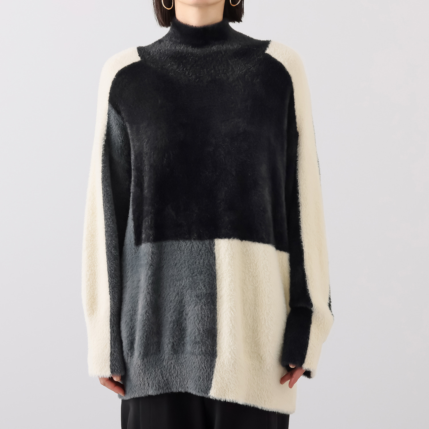 コイビトミサキ　ブラック マルチカラー ニットプルオーバー