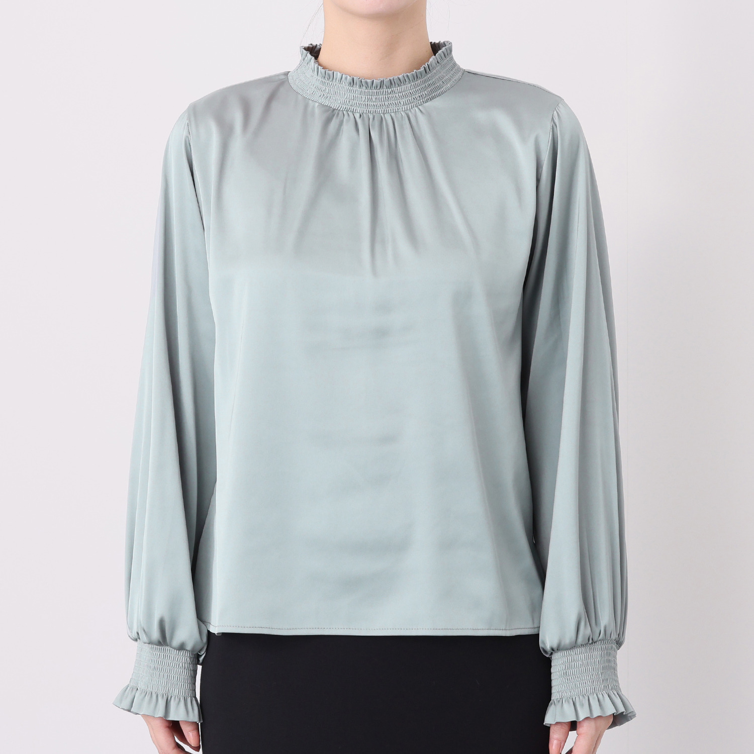 スタイル・ラヴィー コーディネイト力をアップ シャーリング＆ ギャザーアクセント ハイネックサテンブラウス