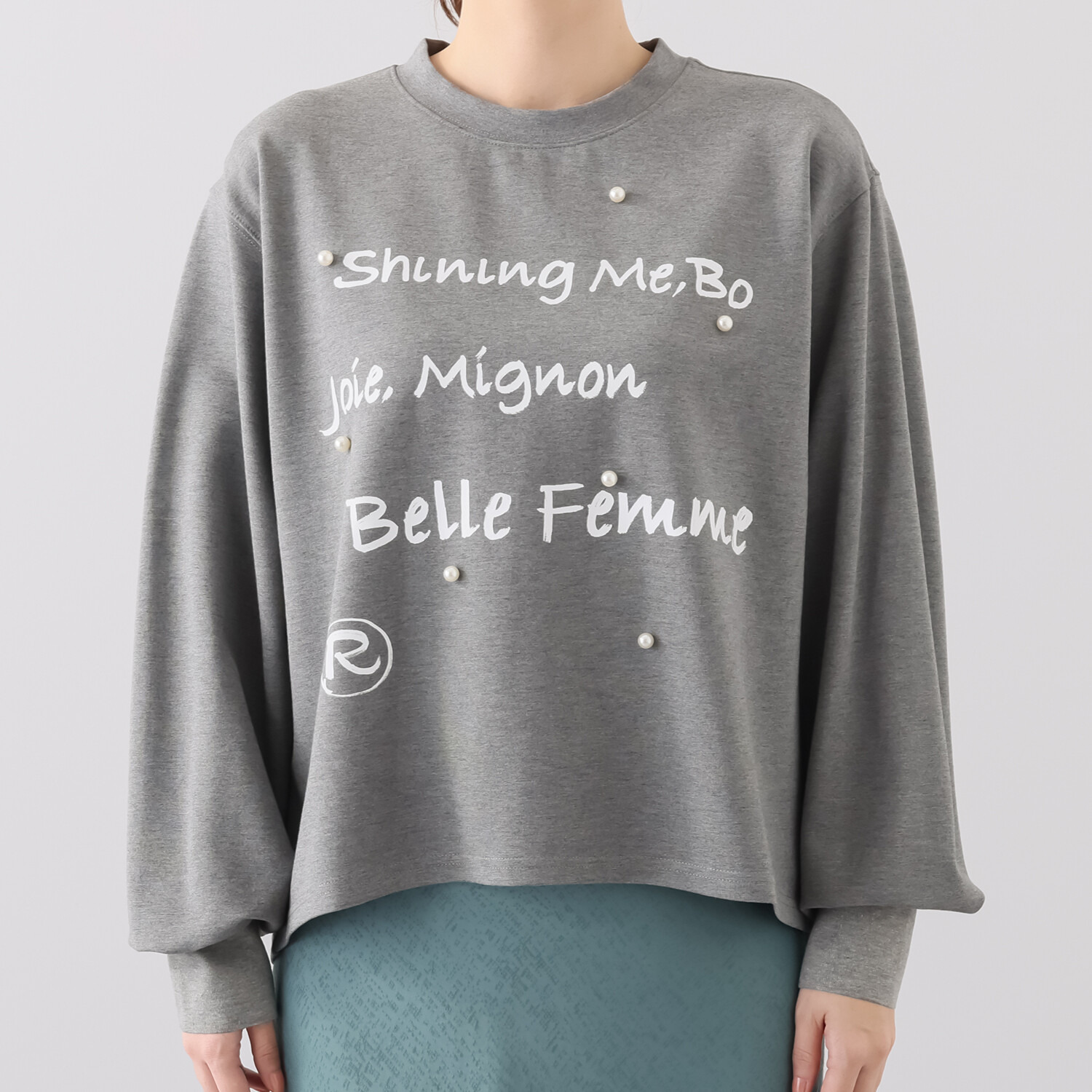 スタイル・ラヴィー パール調ビジュウ＆ プリントアクセント 袖リブ 大人ガーリープルオーバー