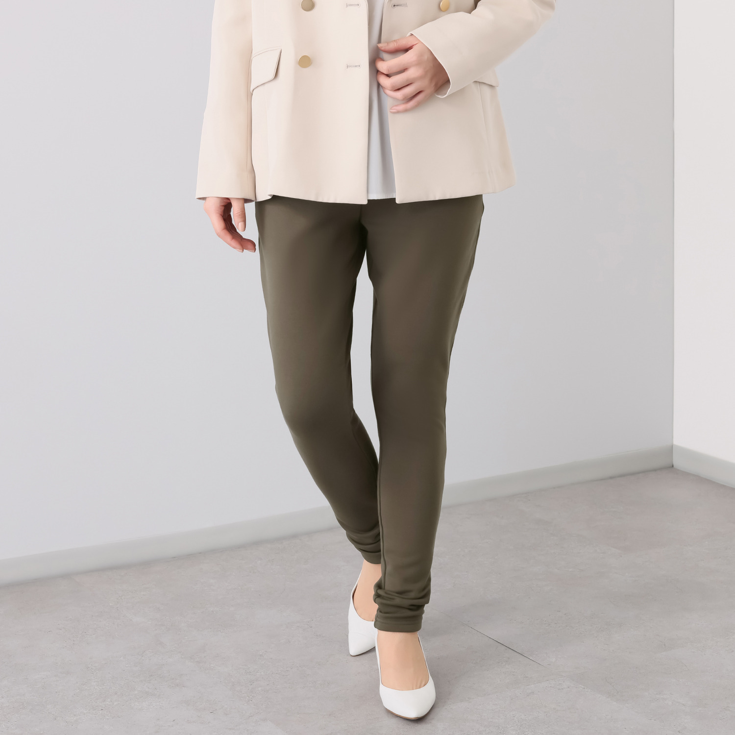 ダイア　アロー 吸湿発熱・吸放湿 なめらか裏起毛 ホットテーパードパンツ