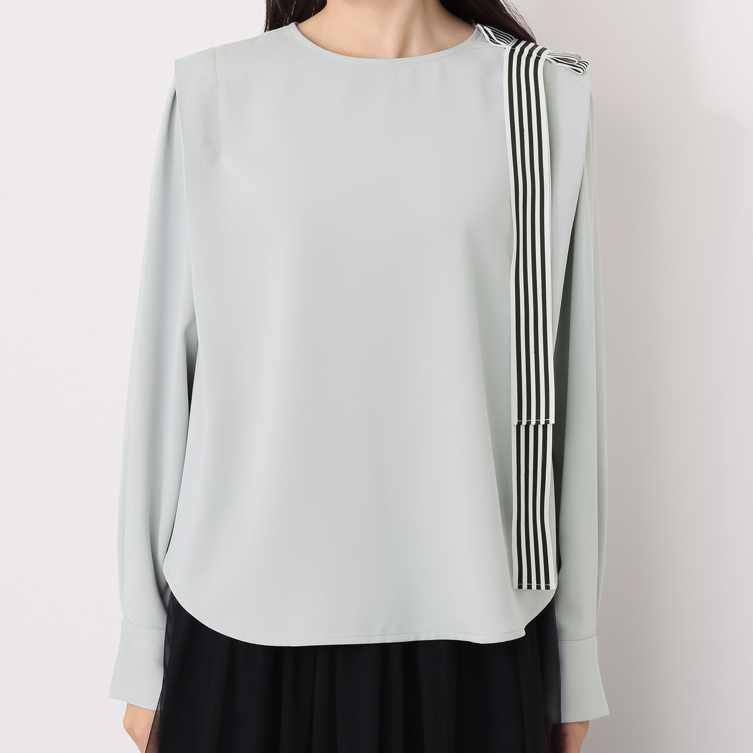 ボンボン・エ・ショコラ 肩リボン付 とろみトップス