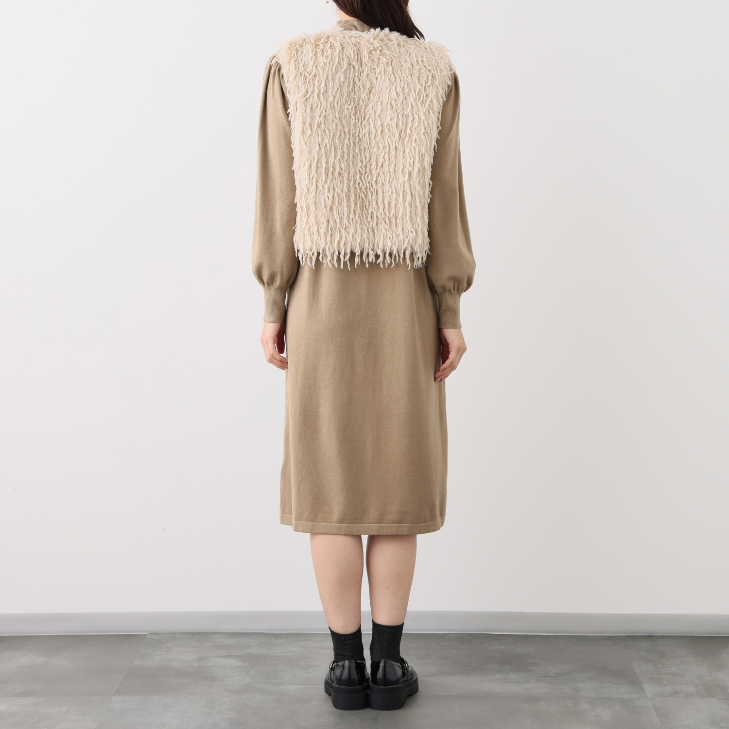 アリュメット シャギーベスト＆ ニットワンピース セット