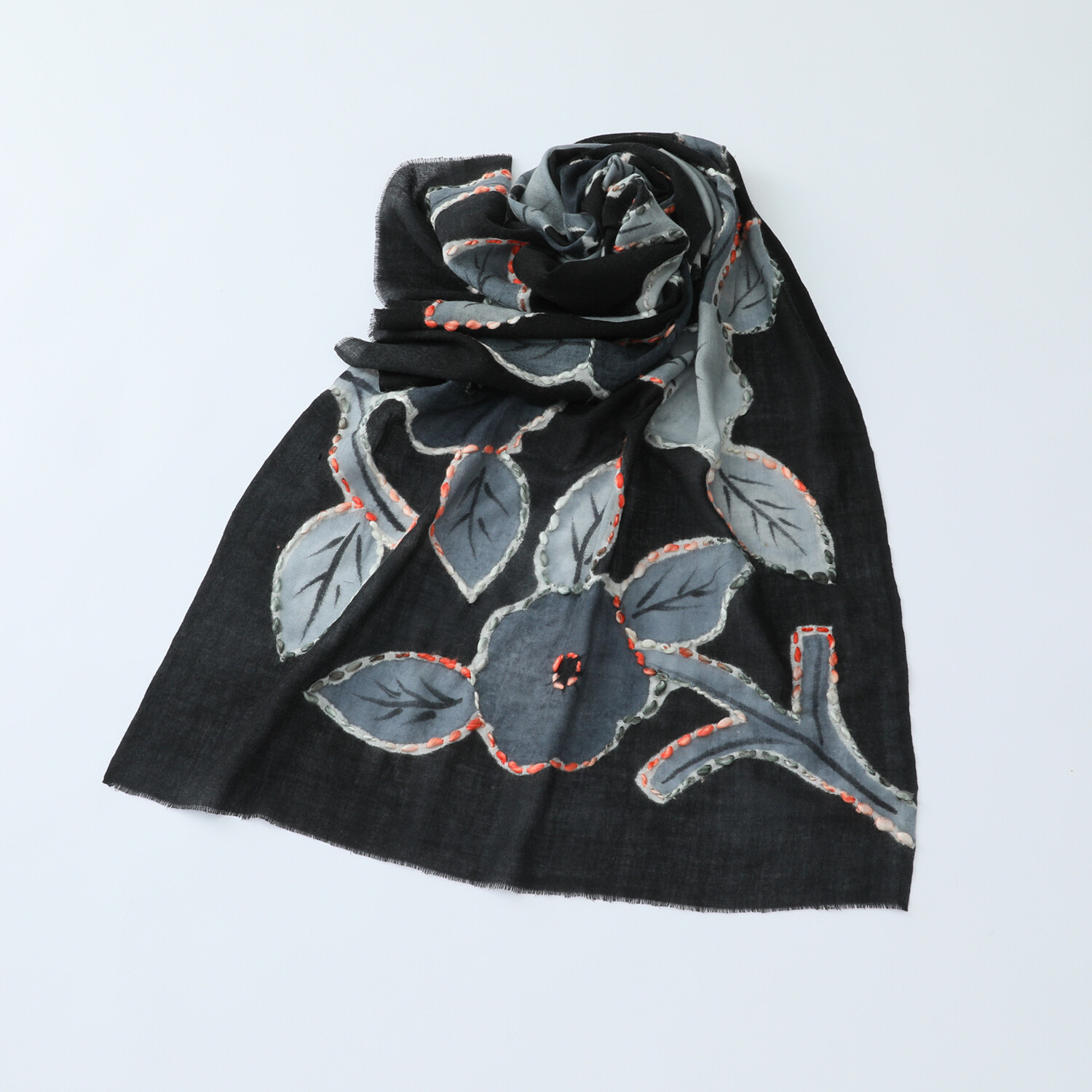 ダジュール 手刺しゅう ウールプリント ストール