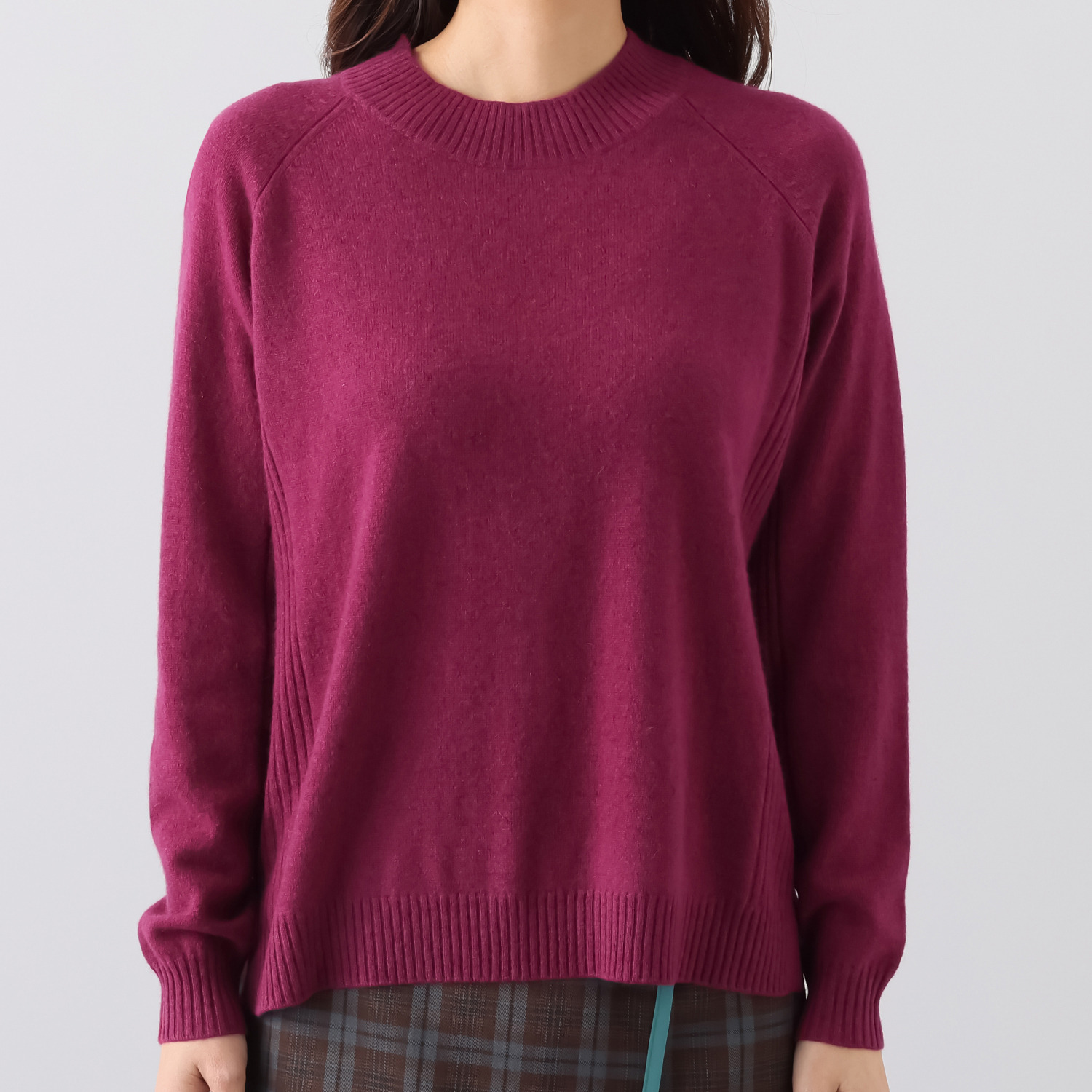 ナチュラム お手入れ簡単 カシミヤヤクの すっきり見えする 編地切替セーター