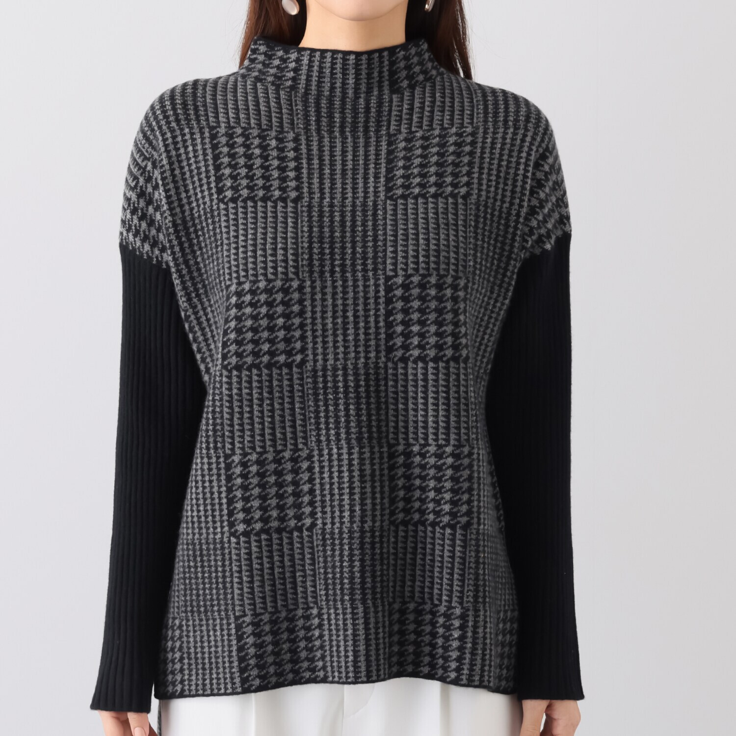 ナチュラム お手入れ簡単 カシミヤヤクの ジャガードで編み立てた 肉厚セーター