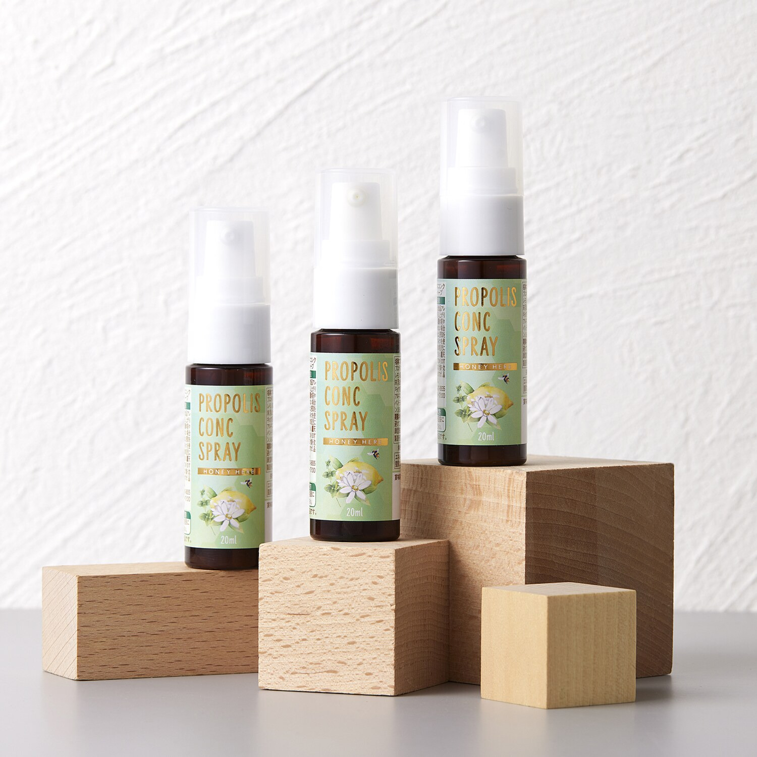 スプレータイプの 液体のど飴 プロポリスコンクスプレー ハニーハーブ ３本セット