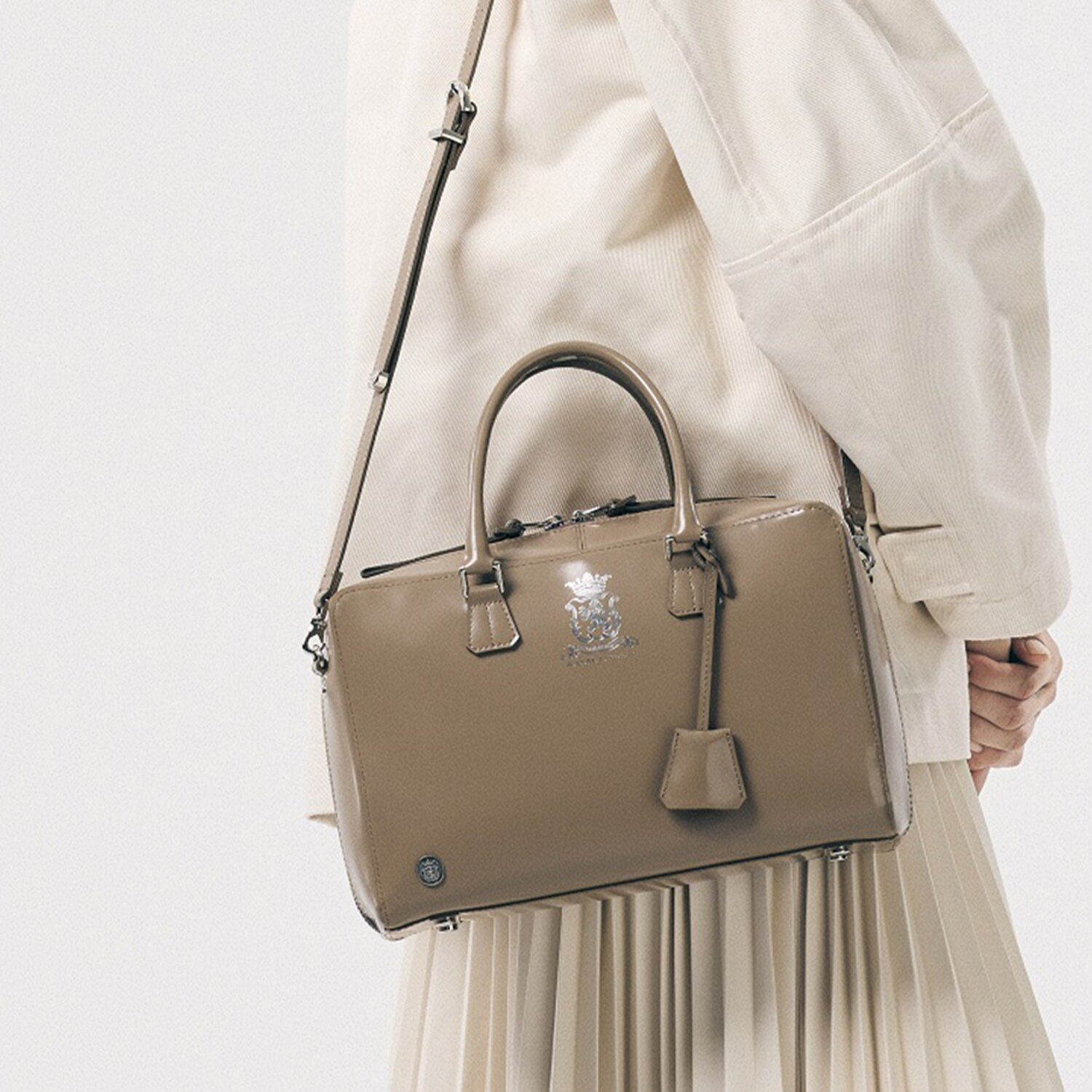 エーディーエムジェイ イタリアンレザー ２ウェイ 全開ボストンバッグ