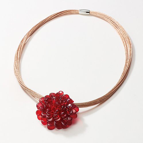 バイ　ネイチャー 琥珀 フラワーデザイン ペンダントブローチ＆ ネックレス