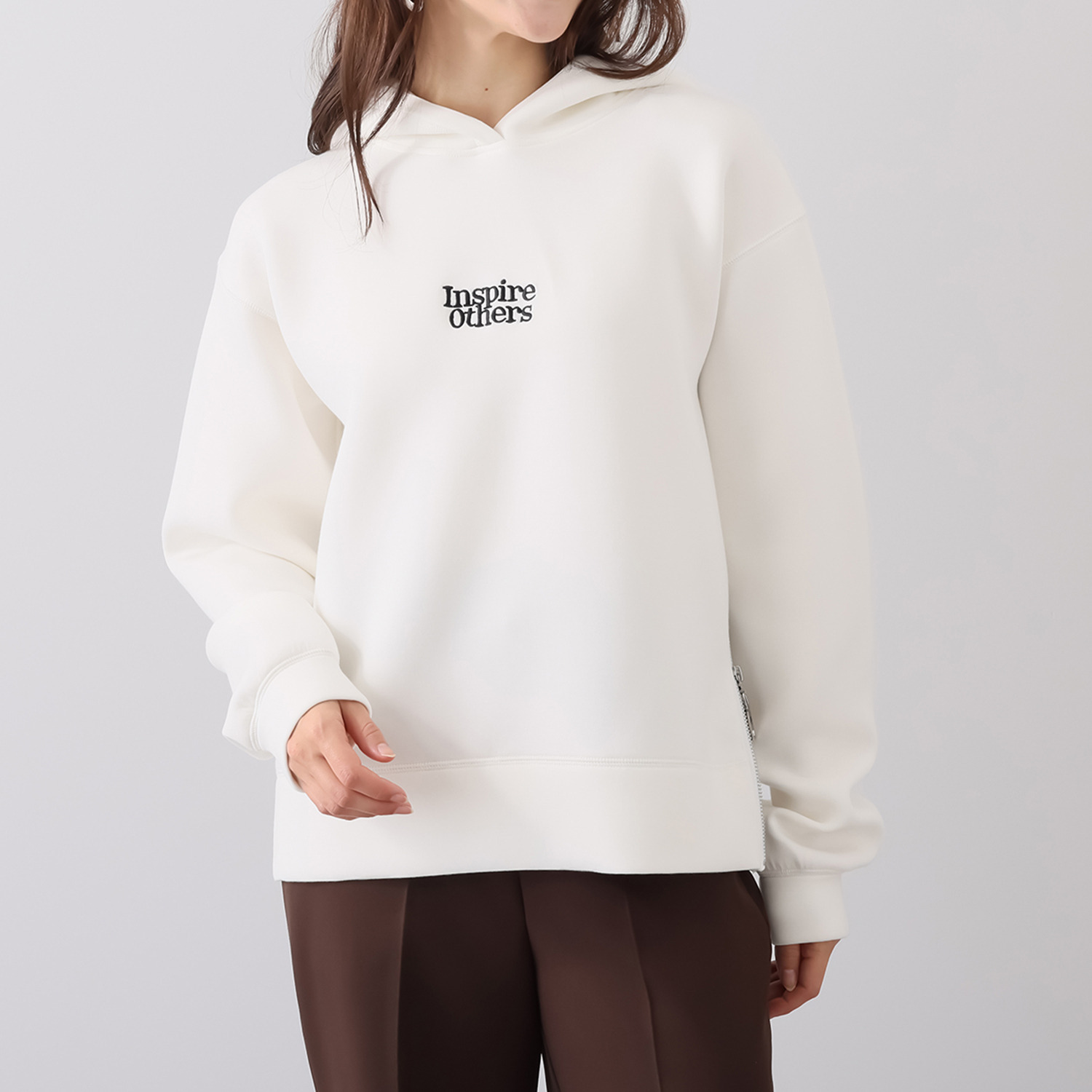 ヘブンアンドアース スポンディッシュ ジップアクセントパーカー