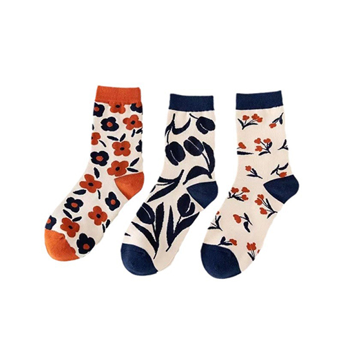 韓国トレンド 雑貨コレクション レトロお花靴下 ３足組