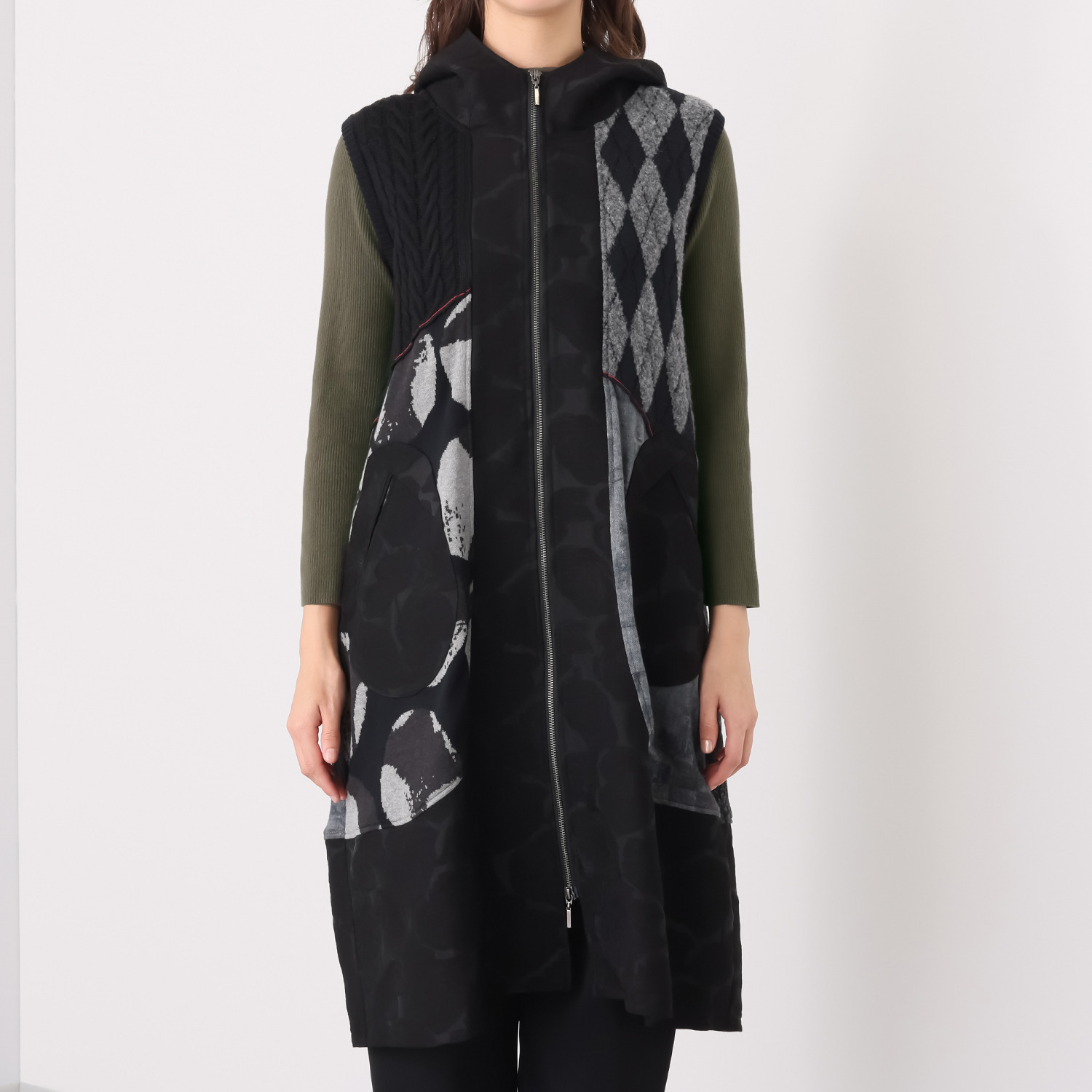 ヨシヨシ バイ　ピージェイ 異素材使い パッチワーク切替 デザインロングジレ