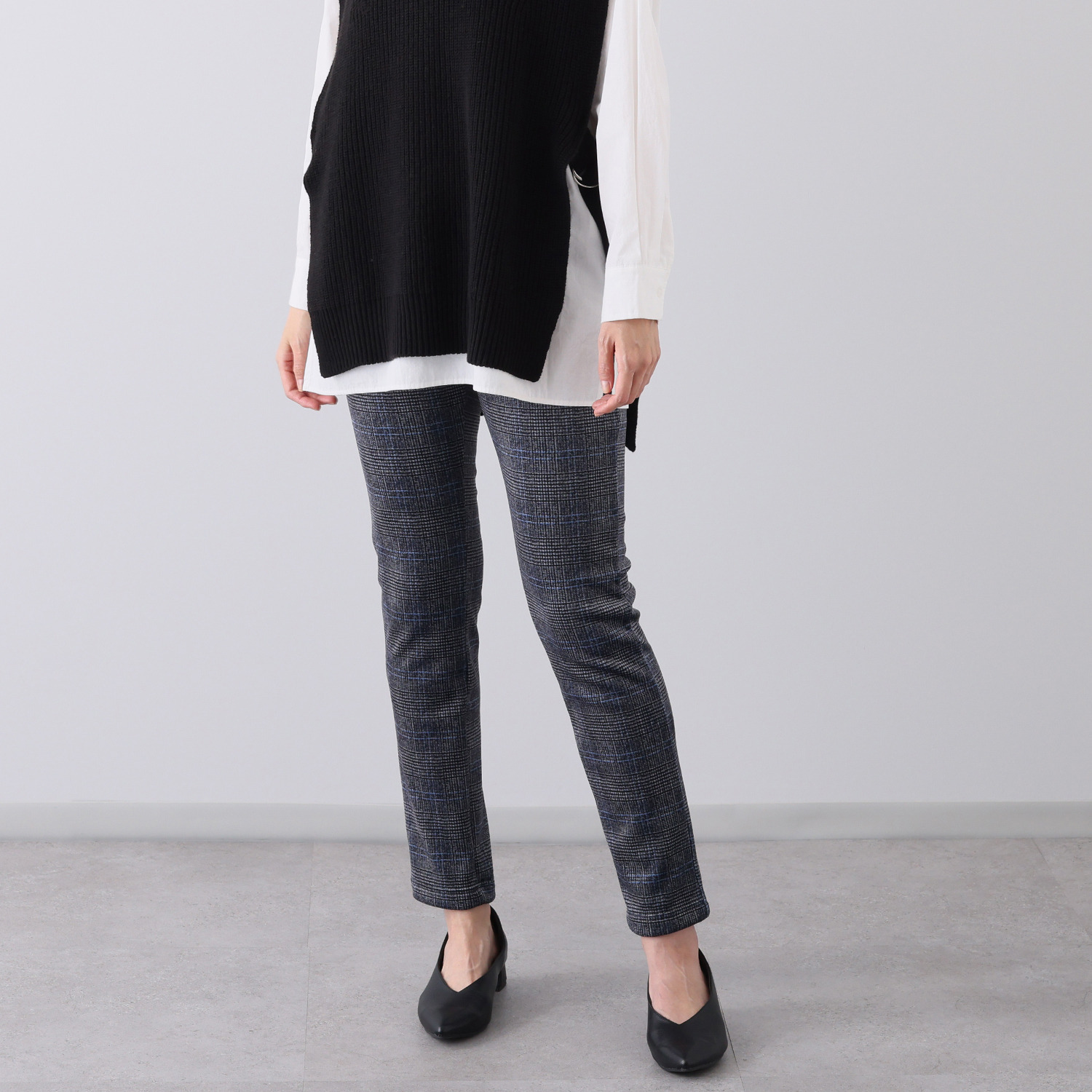 アトリエール 蓄熱保温 両面ベロア スタイリッシュ スリムパンツ