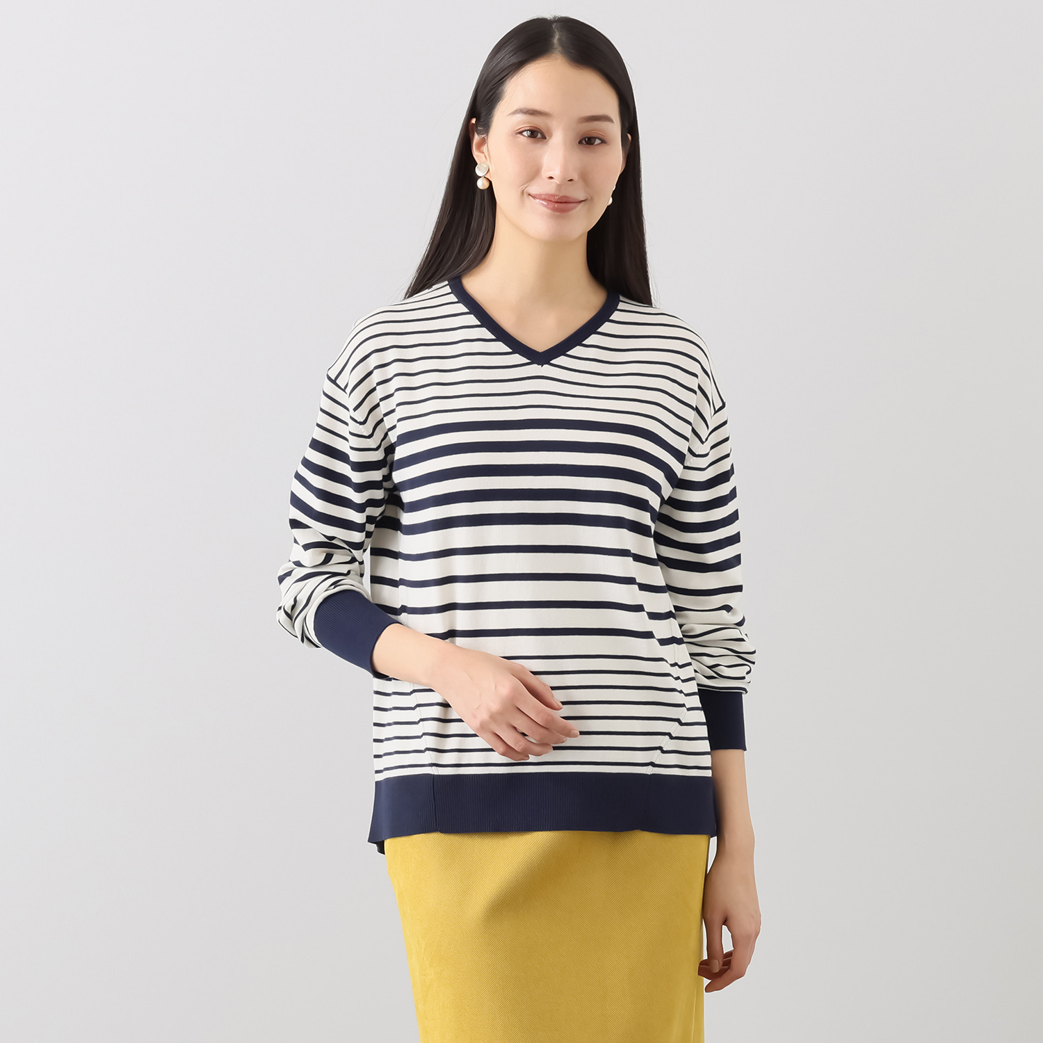 ソアージュ 希少なスビン綿１００％ シルキータッチ デコルテが美しい Ｖネックプルオーバー