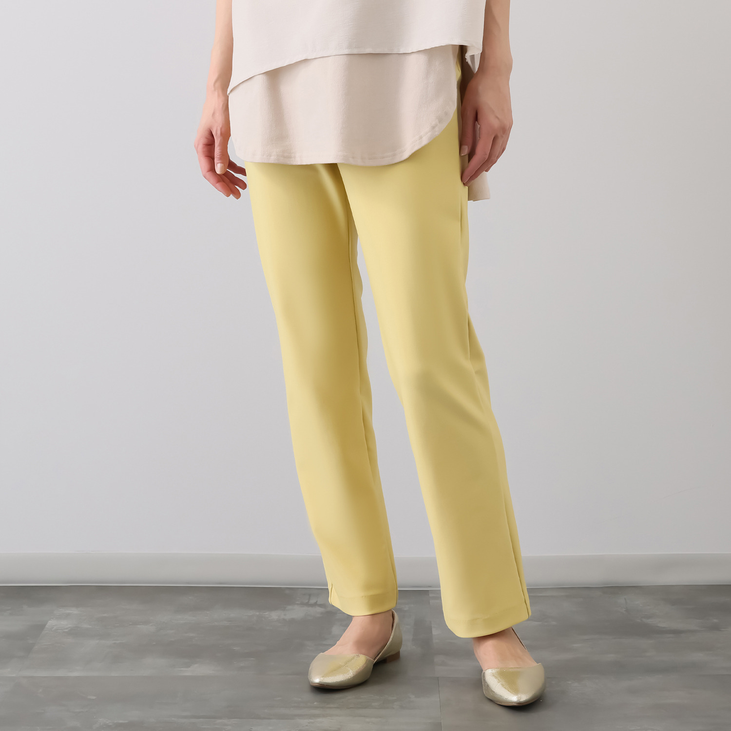 ピーツー え！？はいてないみたい？ 純日本製 やわらかハイストレッチ 美脚ストレートパンツ ＜股下７２ｃｍ＞