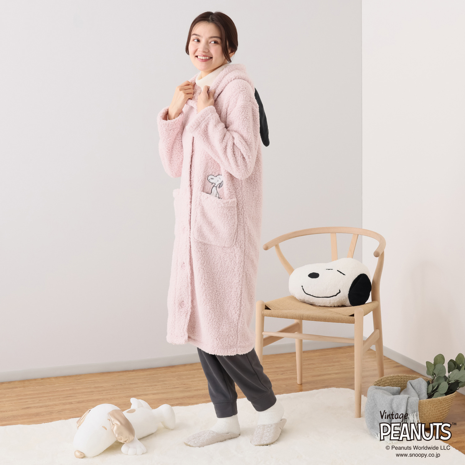 スヌーピー ＭＯＲＥ　ＳＬＥＥＰ 〜Ｗａｒｍ 　ａｎｄ　Ｃｏｚｙ〜 シープボア素材の あったか着る毛布