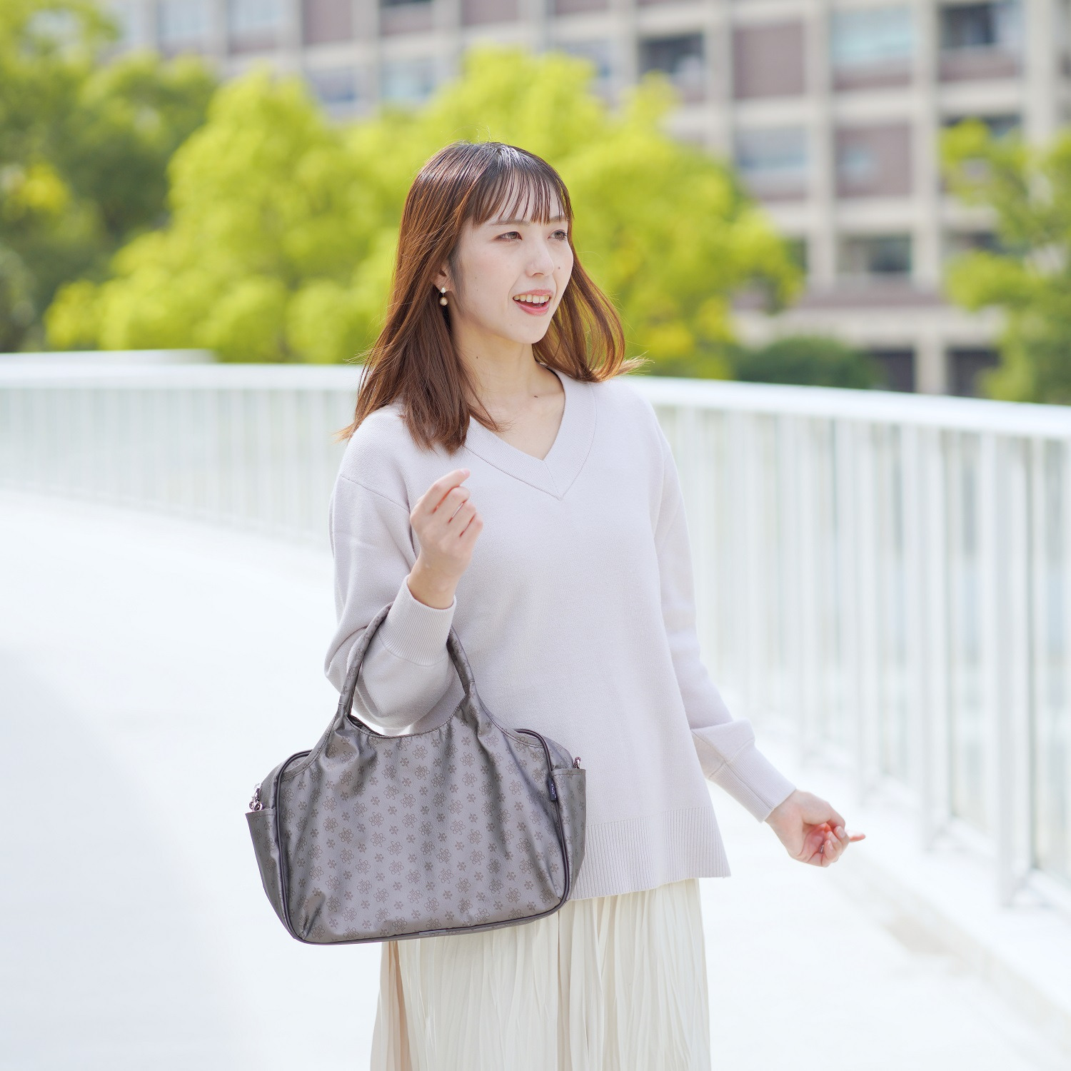 ラビラビ クリ手提げバッグ