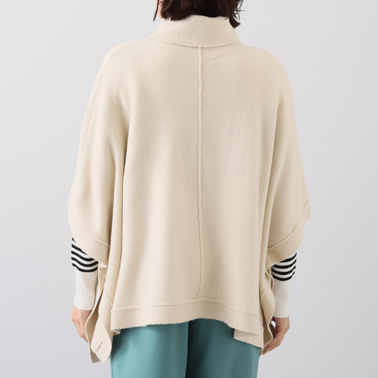 エピデミーク タートルネック ニットポンチョ