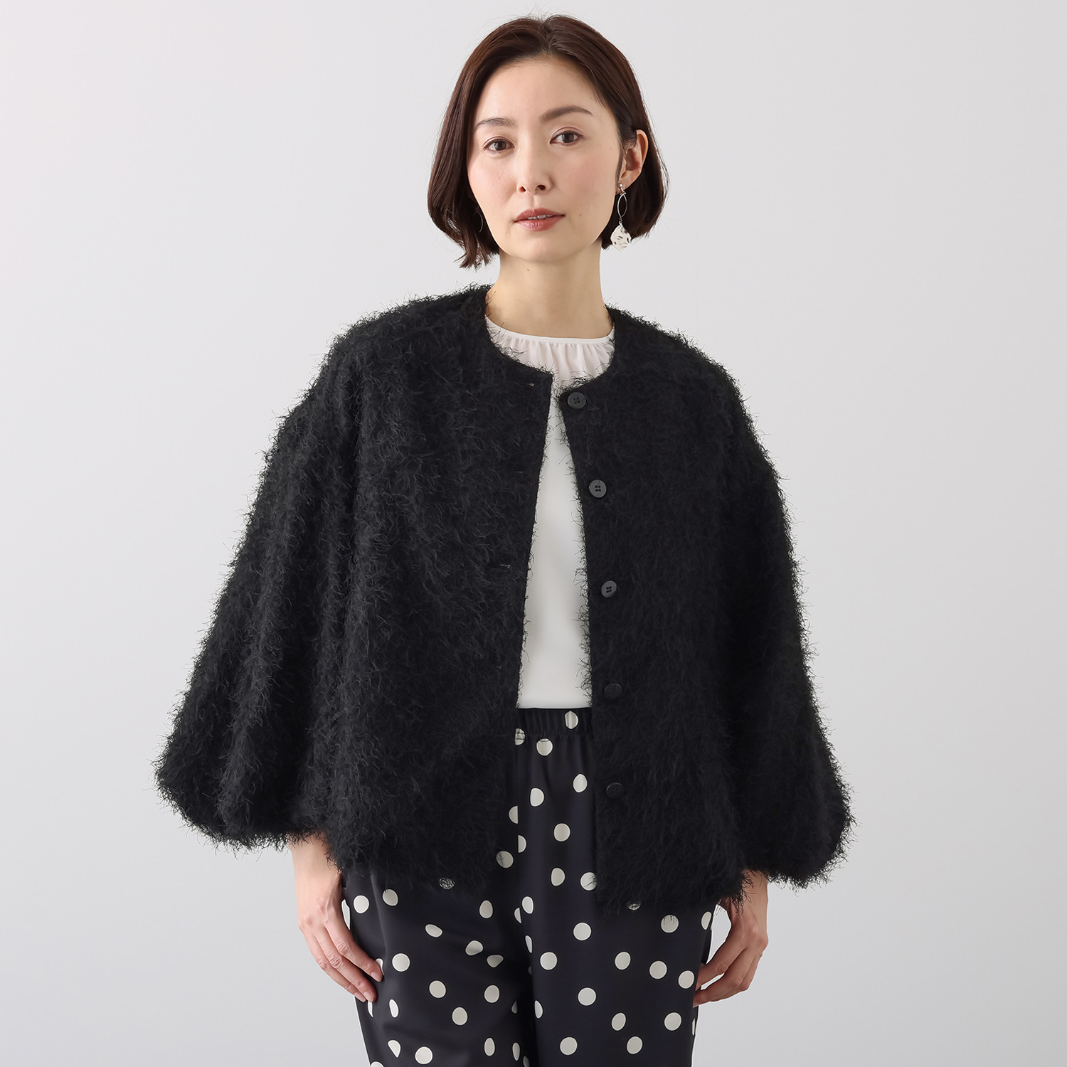 カオル　ヨネヤマ　＆　Ｋ １枚で便利に さまざまなコーディネイト を楽しめる！ 華やかブラウスジャケット