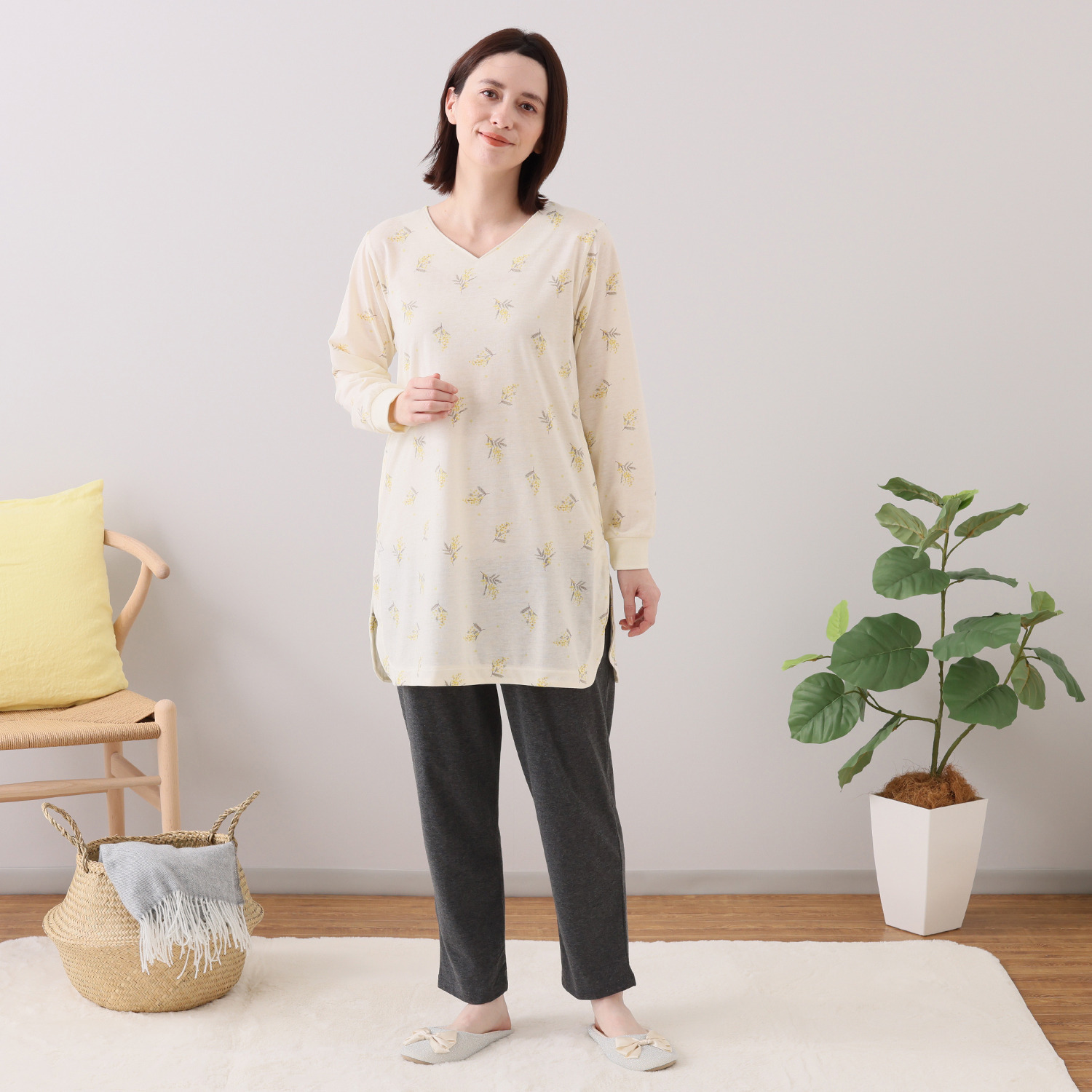 ラデリア 春らしいミモザ柄の チュニック＆パンツ ルームウェア上下セット