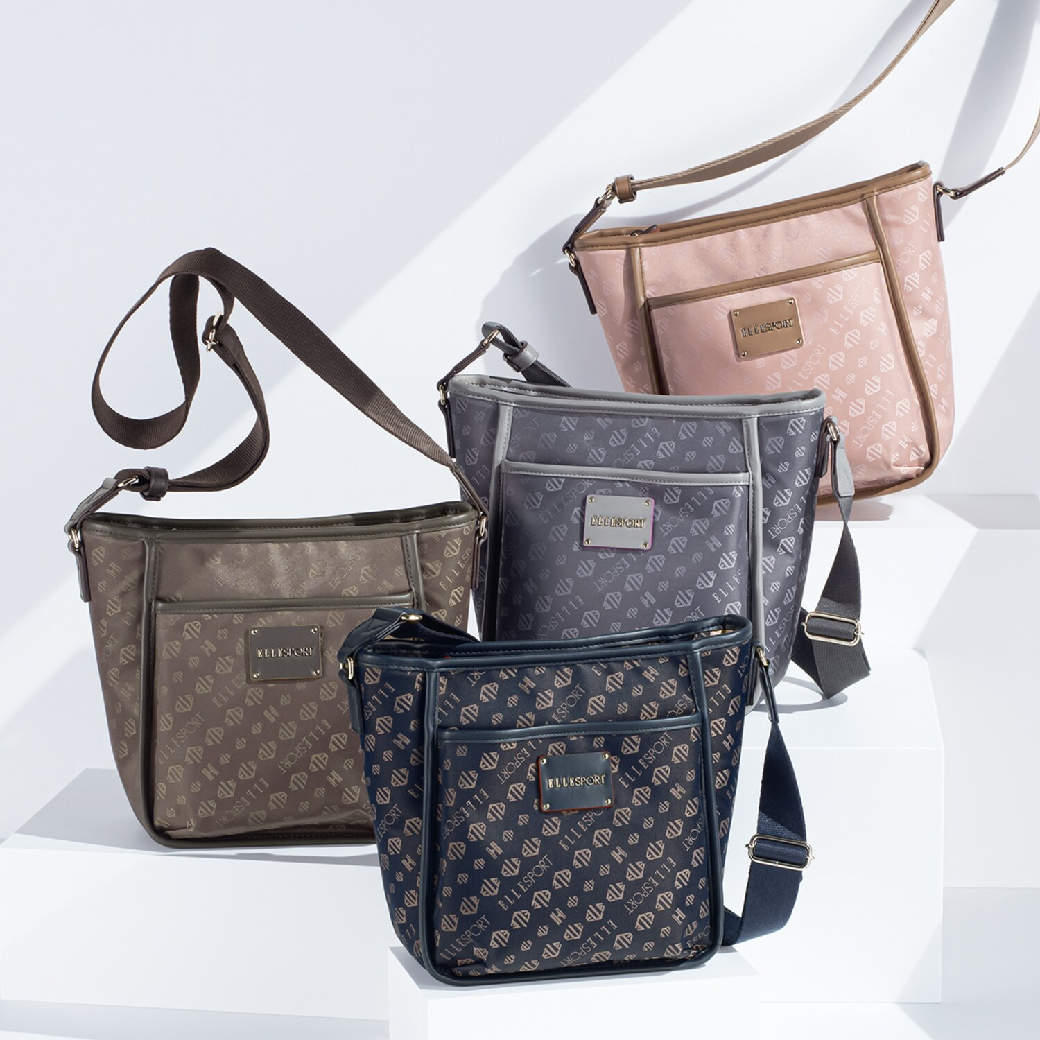 ＥＬＬＥ　ＳＰＯＲＴ はっ水ジャガード モノグラムデザイン 縦ショルダーバッグ