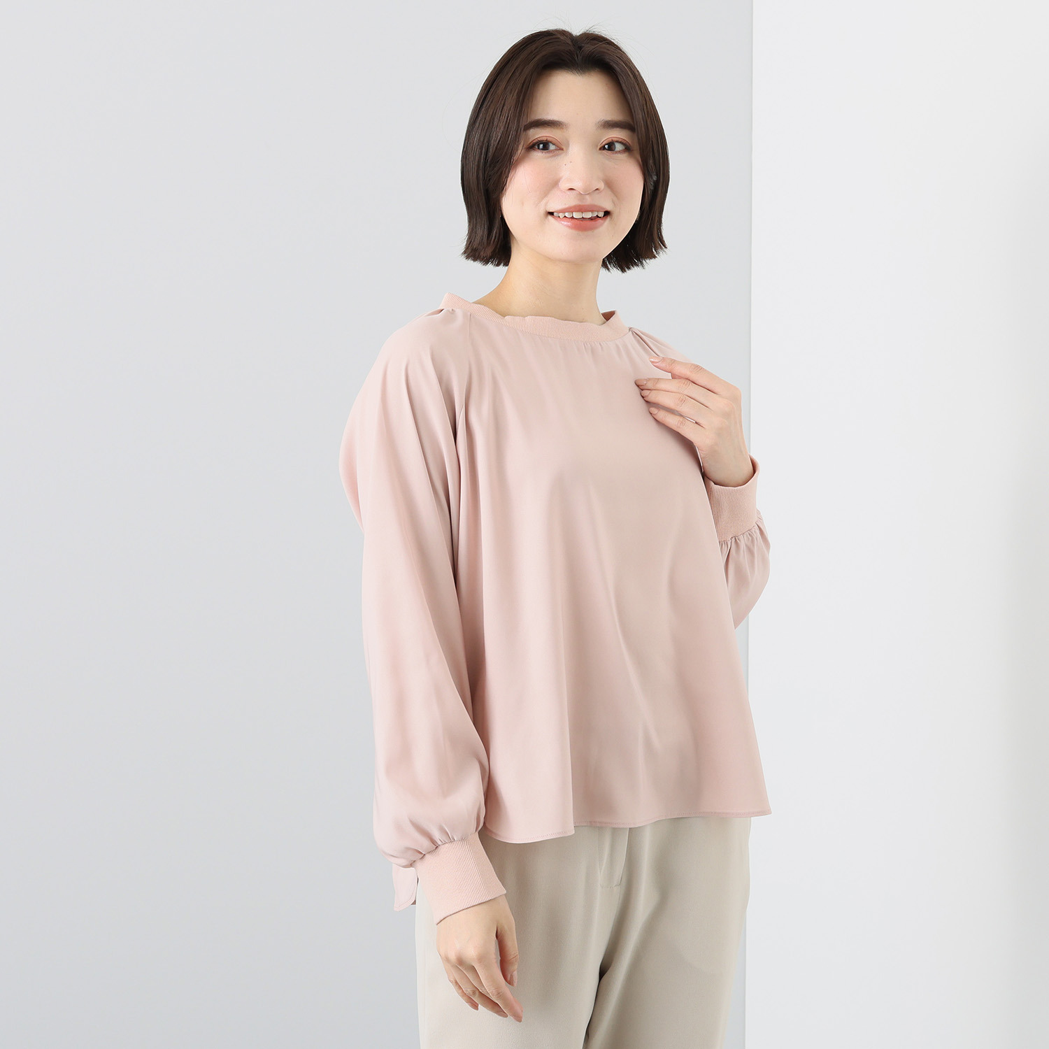 エアリーフェアリー 春風になびく ふんわりブラウス