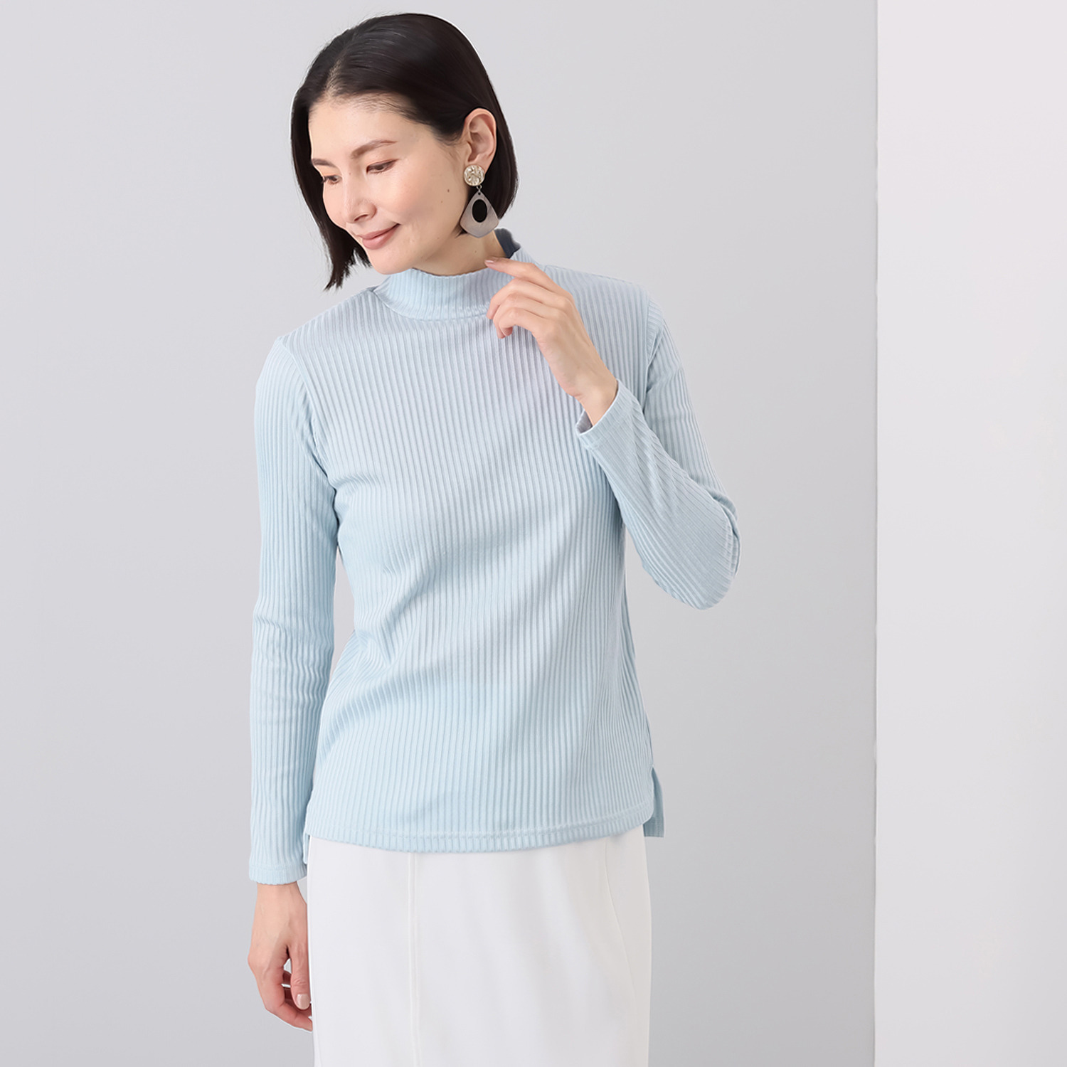 ココンライフ　ドゥ 吸水速乾 “シルック” ハイネックプルオーバー