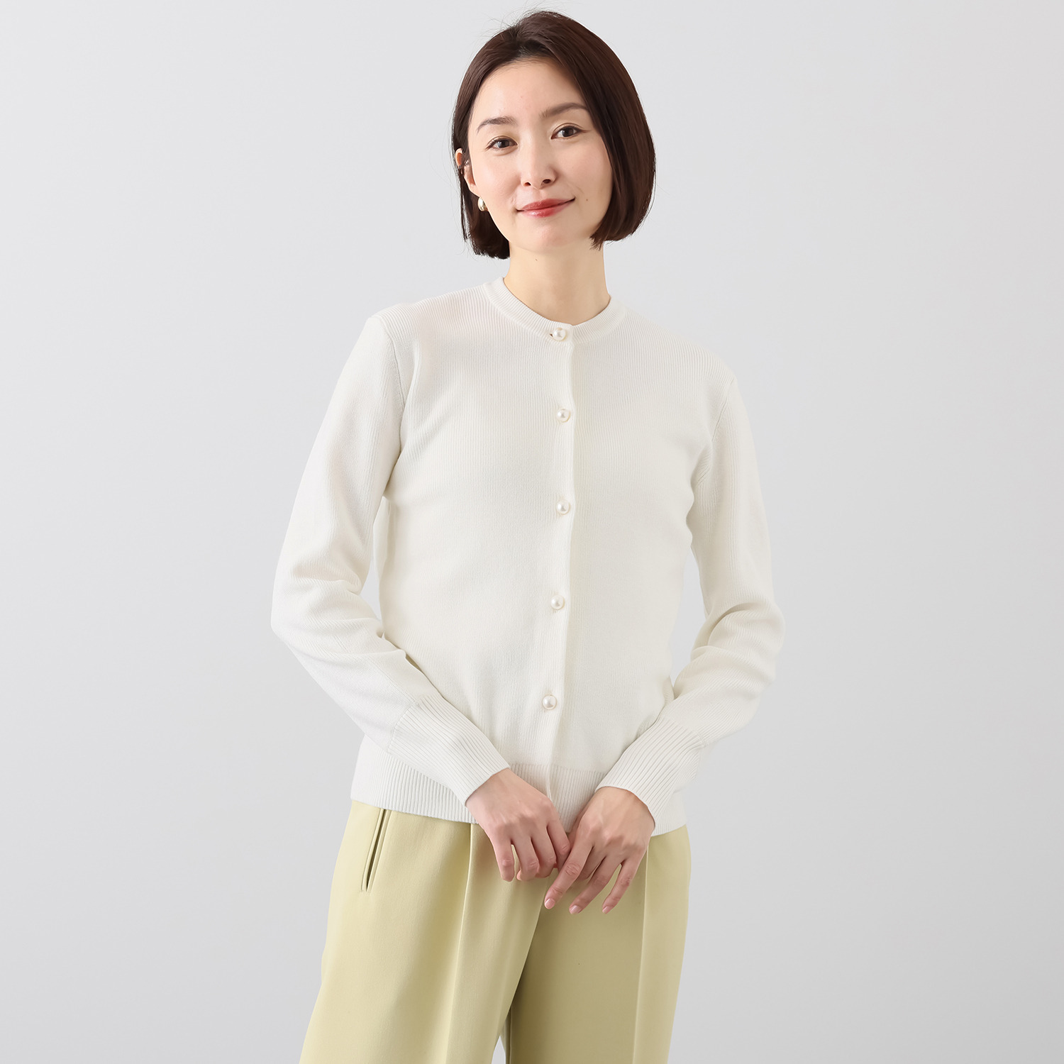 エピデミーク パール調ボタンアクセント カーディガン