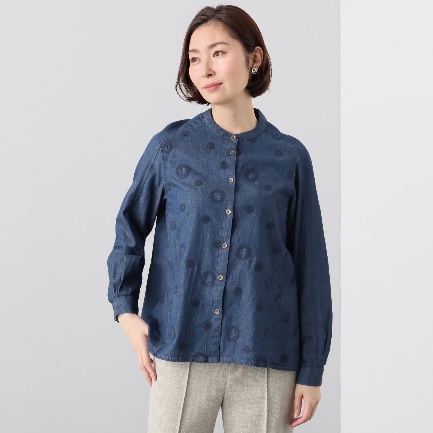 ダジュール ドット刺しゅう デニムブラウス