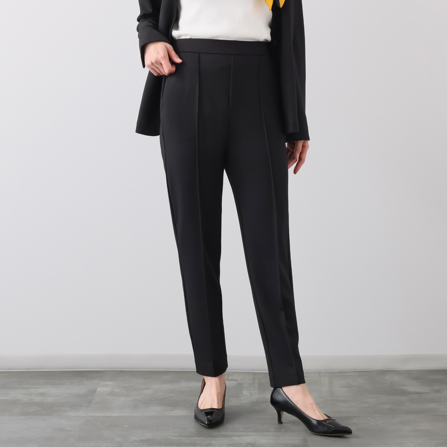 アンリック　オー　ブルー リラックス感あふれる ストレッチポンチ ピンタックアクセント パンツ