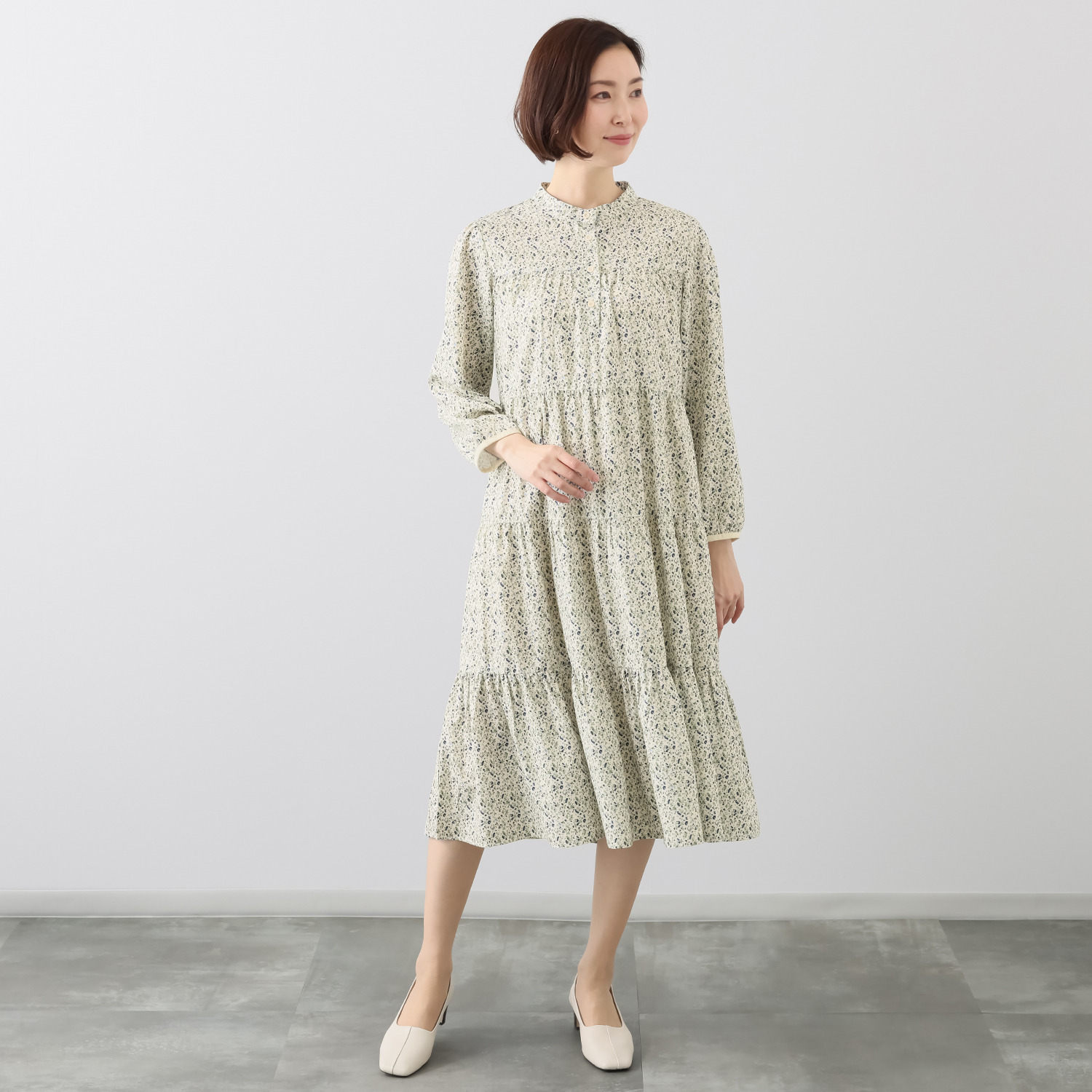 アリュメット 小花柄 ティアード ワンピース