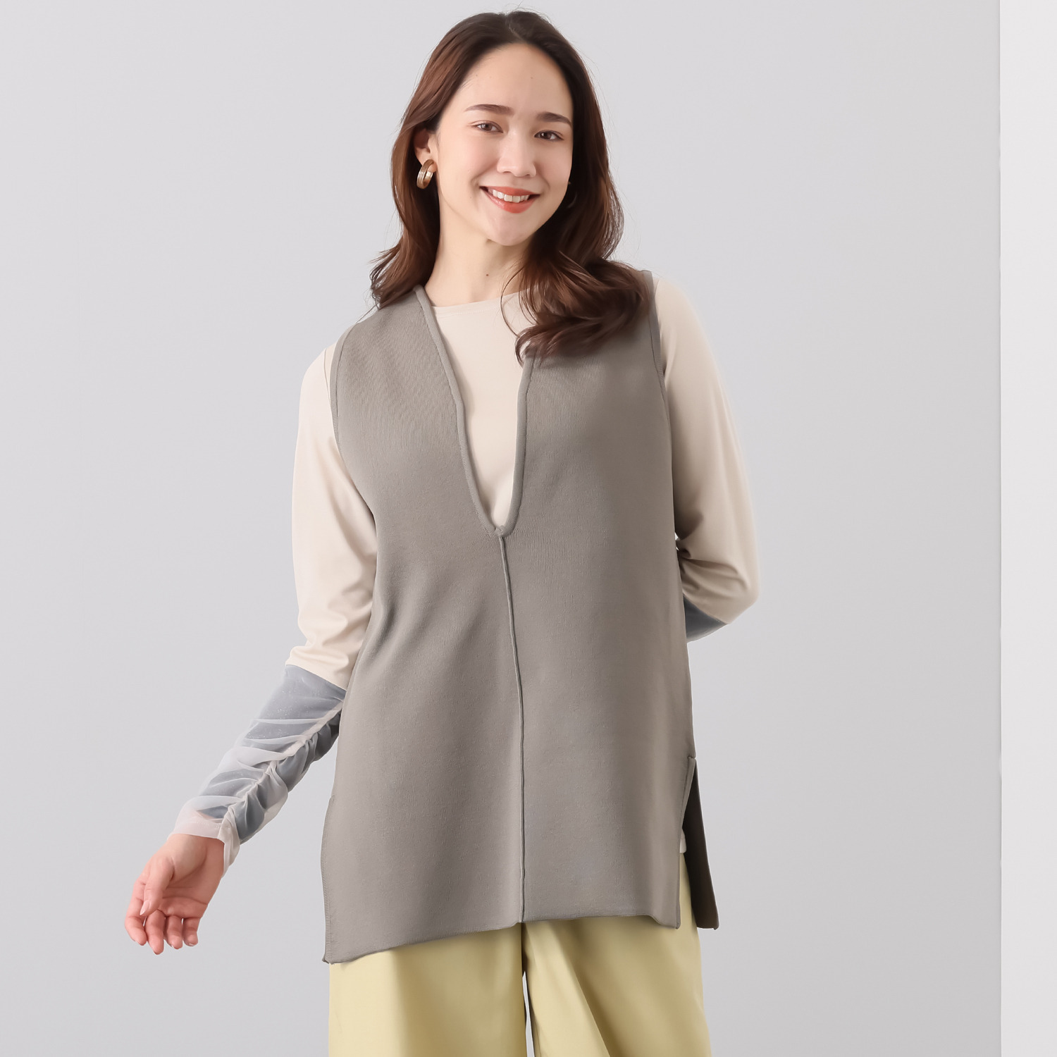 コモエリークローゼット 深めＶネック ニットジレ