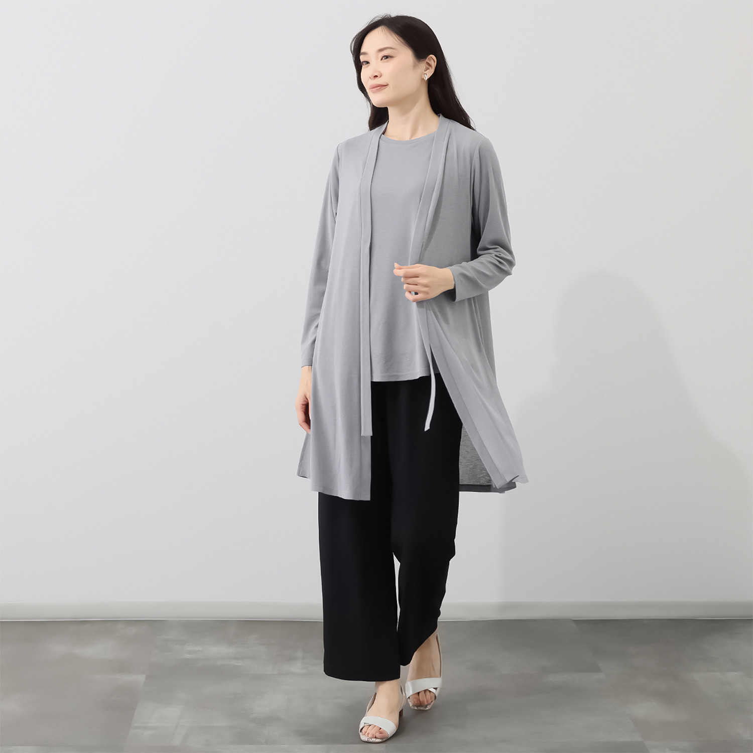 シルバーミントシュガー 襟デザイン Ａラインカーディガン＆ スラブ調天竺五分袖 カービーヘムチュニックの アンサンブル
