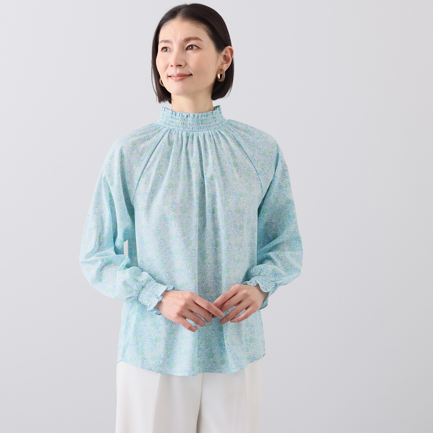 アリュメット 襟＆袖口シャーリング ブラウス