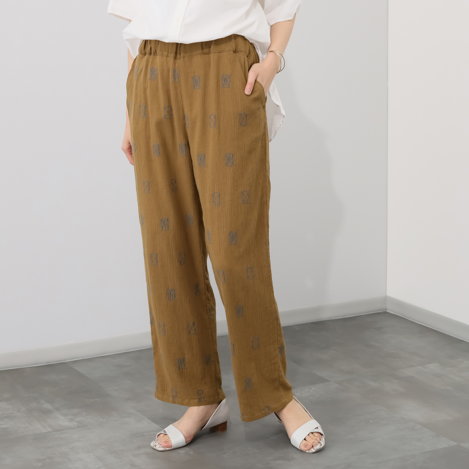 リルアンドリリー クレープ刺しゅう パンツ