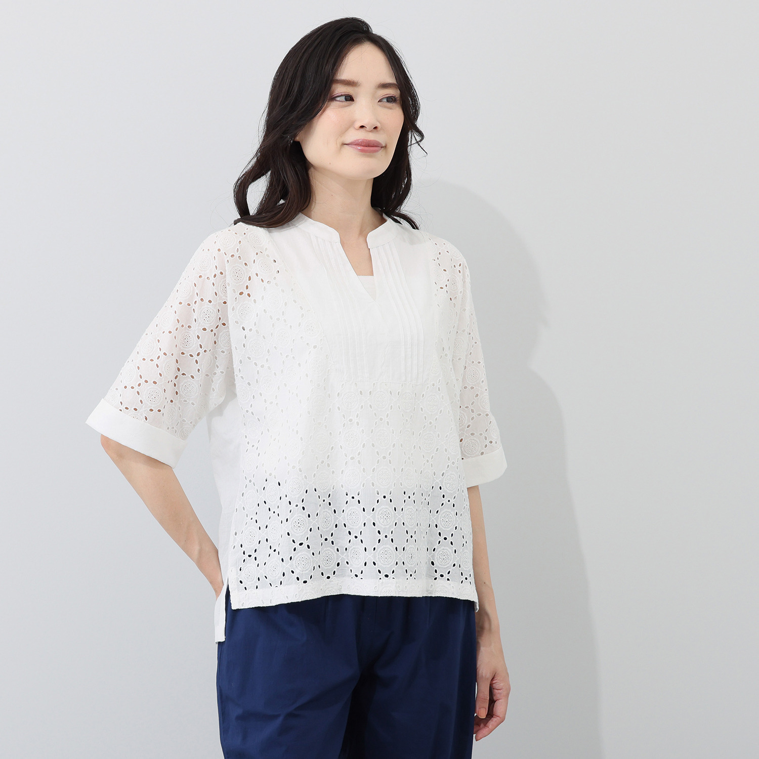 シルカシア シフリー刺しゅう プルオーバー