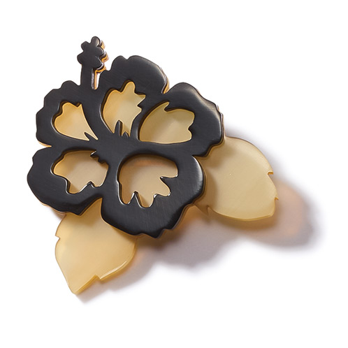 グレイスモア 水牛 バイカラー ハイビスカスモティーフ ブローチ