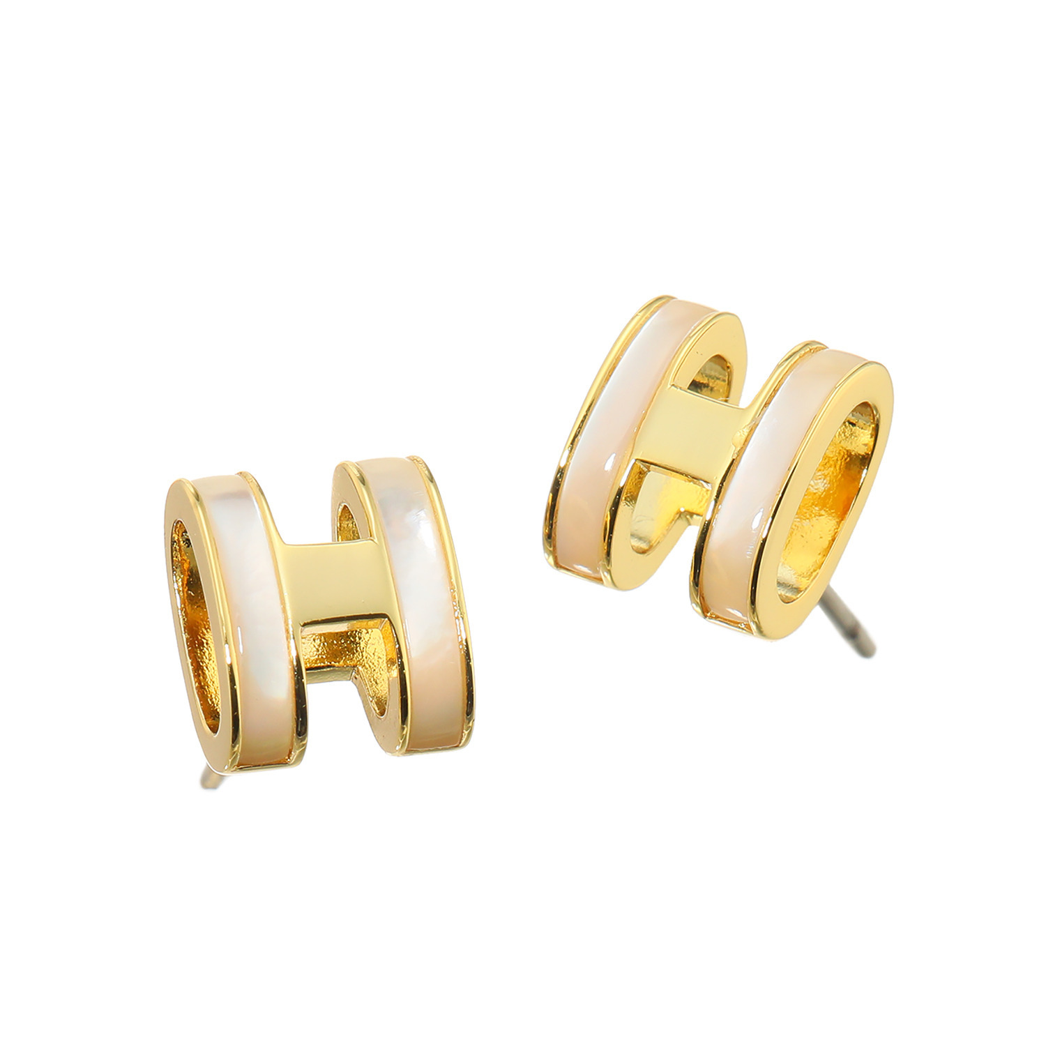 インプレスミー ホワイトシェル “Ｈ”イニシャル ピアス