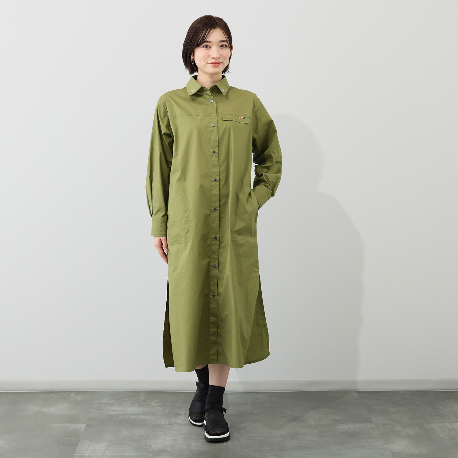 ヴィアゼータ スター刺しゅうアクセント ライトシャツコート