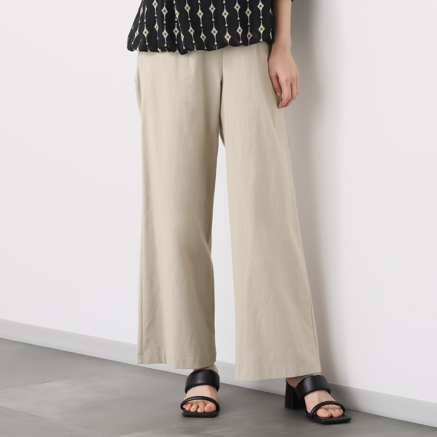 アリュメット ワイドパンツ