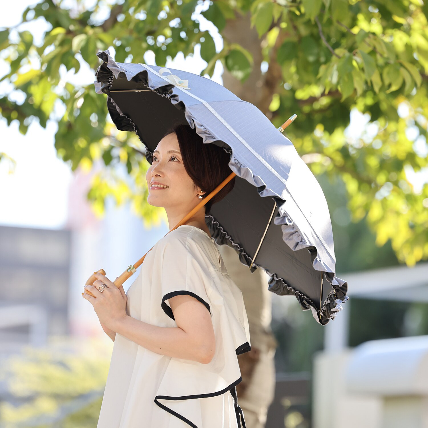 センテリオ 遮光・遮熱・ＵＶカット “ストライプレース” 晴雨兼用長傘