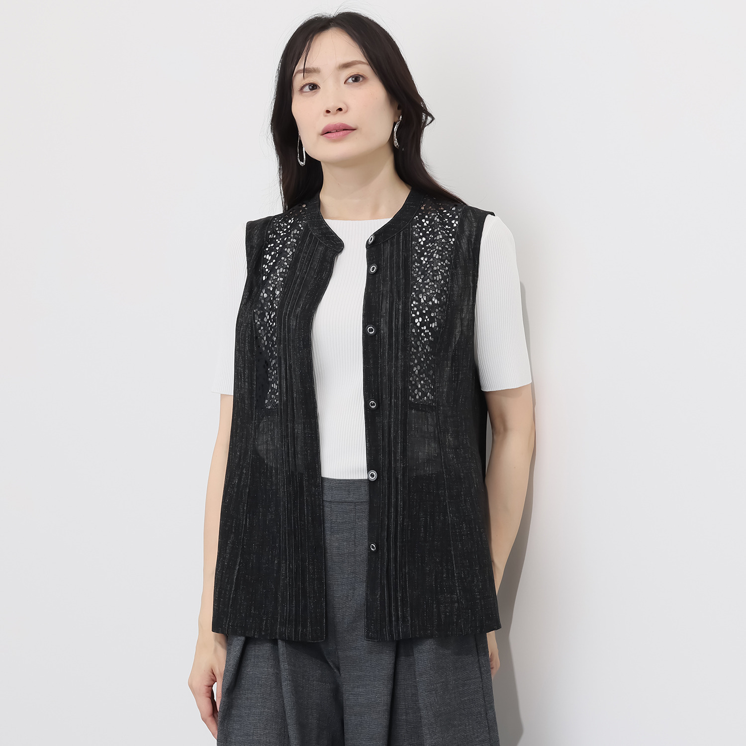 里麻 トリアセテート混 デニム調プリント レース切替 スタンドカラーベスト