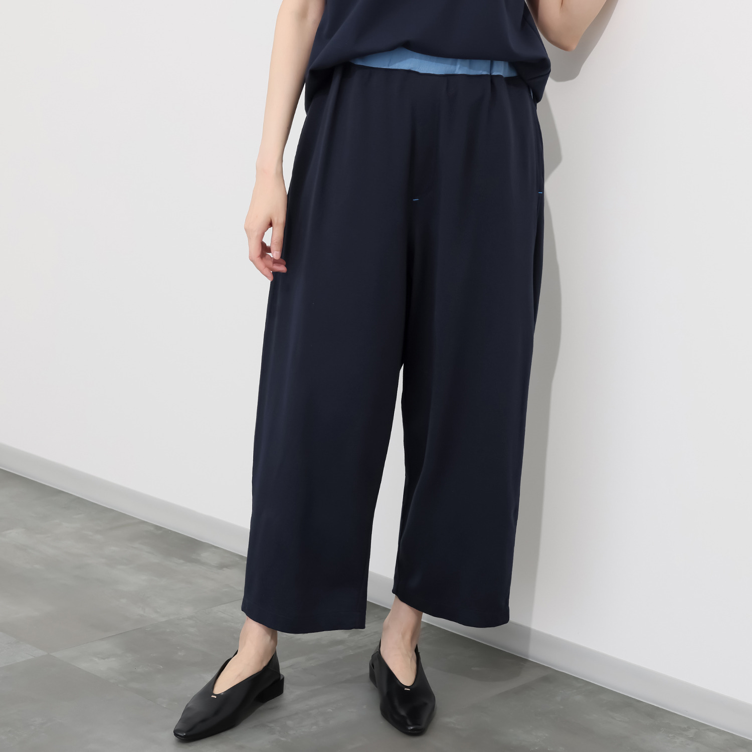 シロヤイチガントウキョウ ＤＥＰＥＮＤ糸使用 アムンゼン ゆるパンツ