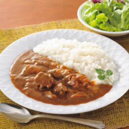 キッチン飛騨 飛騨牛と淡路島産玉ねぎの 旨みとろけるカレー ＜４缶＞