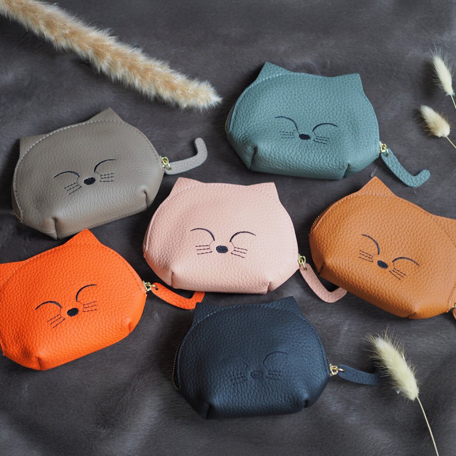 グッシオイタリー カウレザー マルチケース ＜ネコ＞