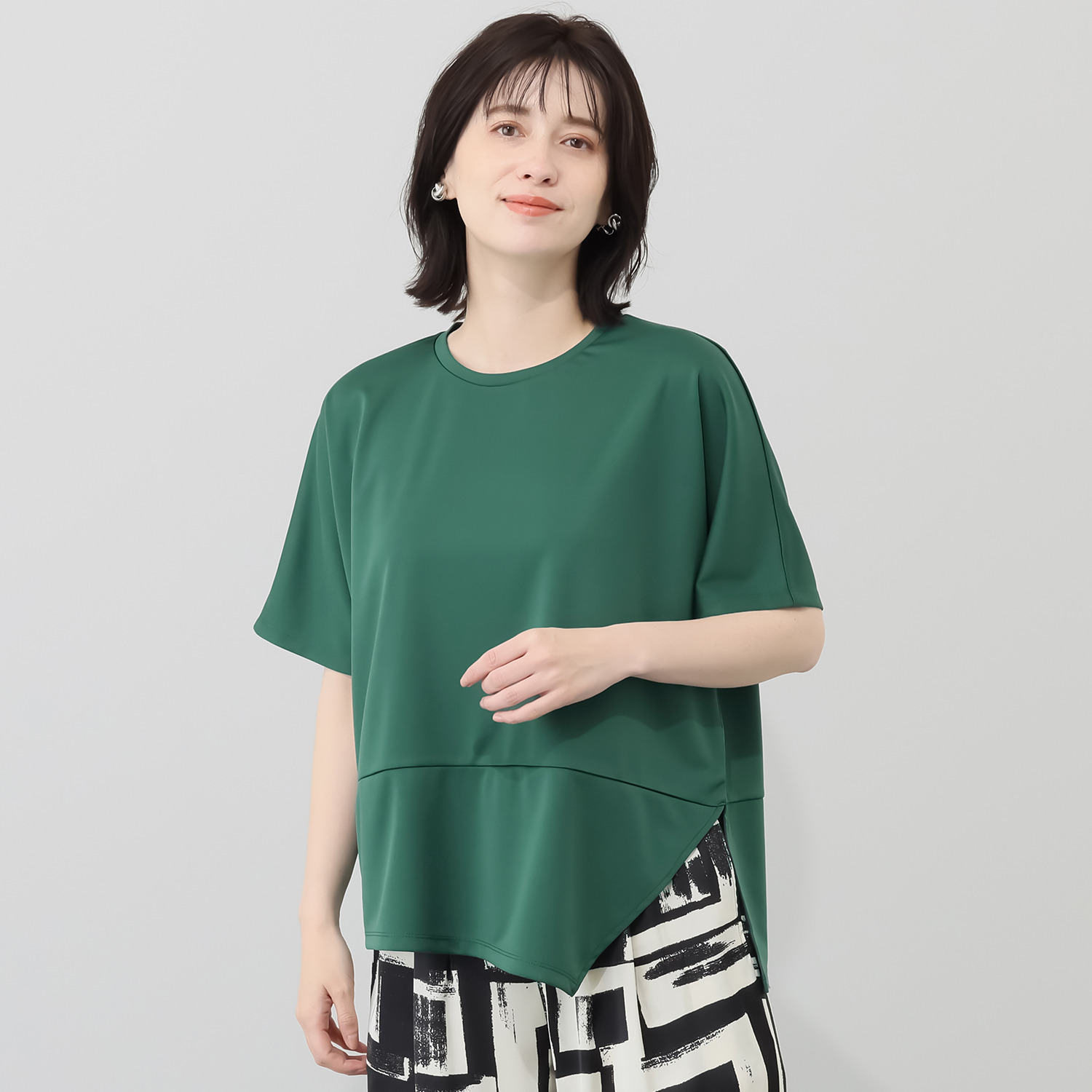 Kunny． アシンメトリーヘム Tシャツ- ショップチャンネル